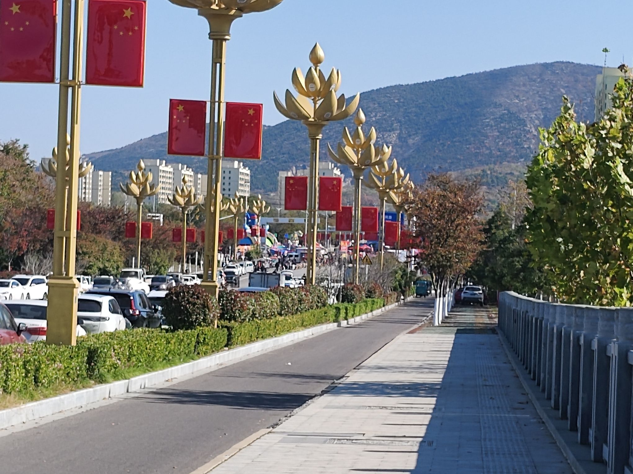 安兴·水墨圣泉古镇凤彩门广场旅行图片 1