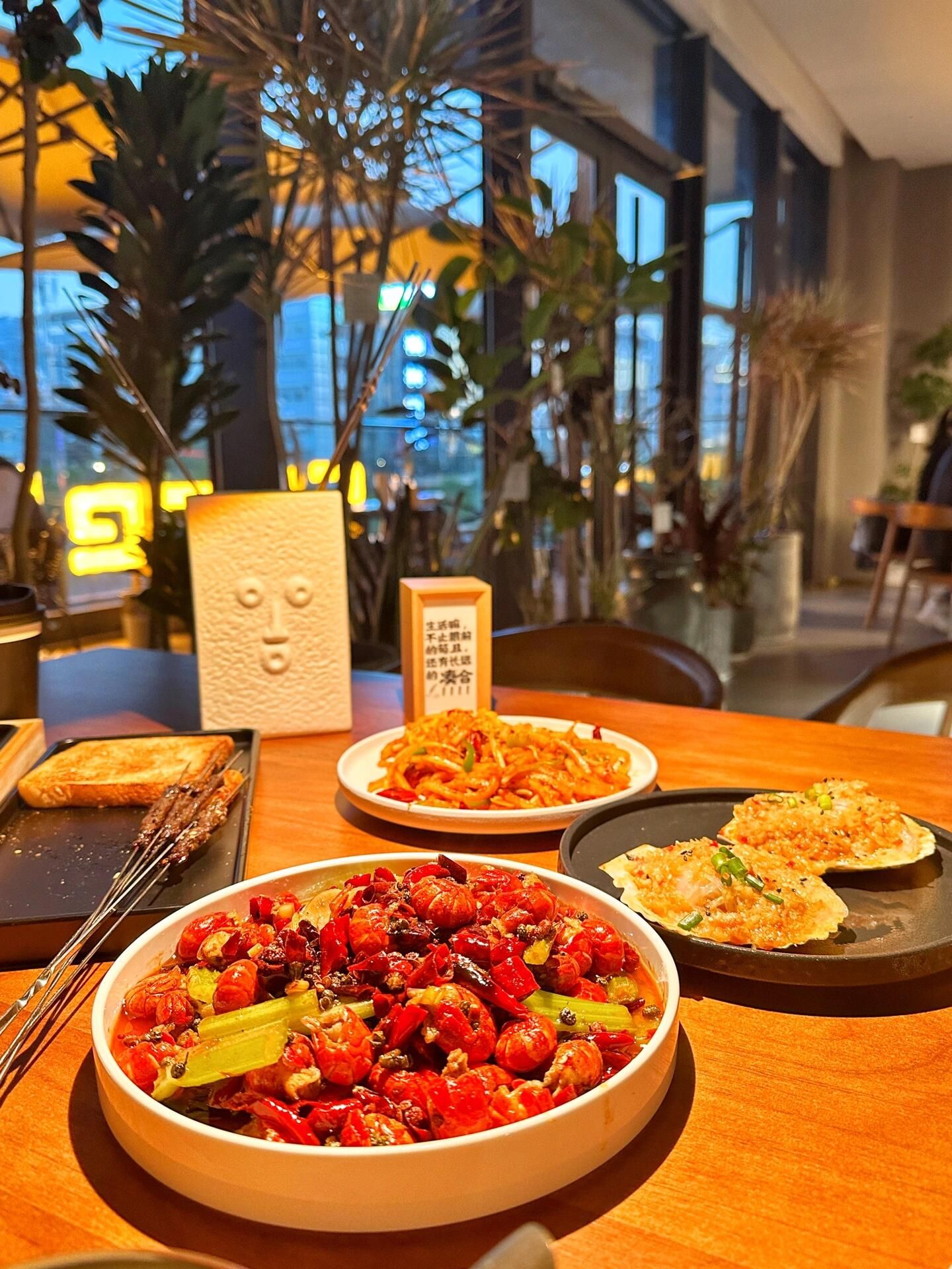 晚荤民谣餐厅(榆林壹号院店)