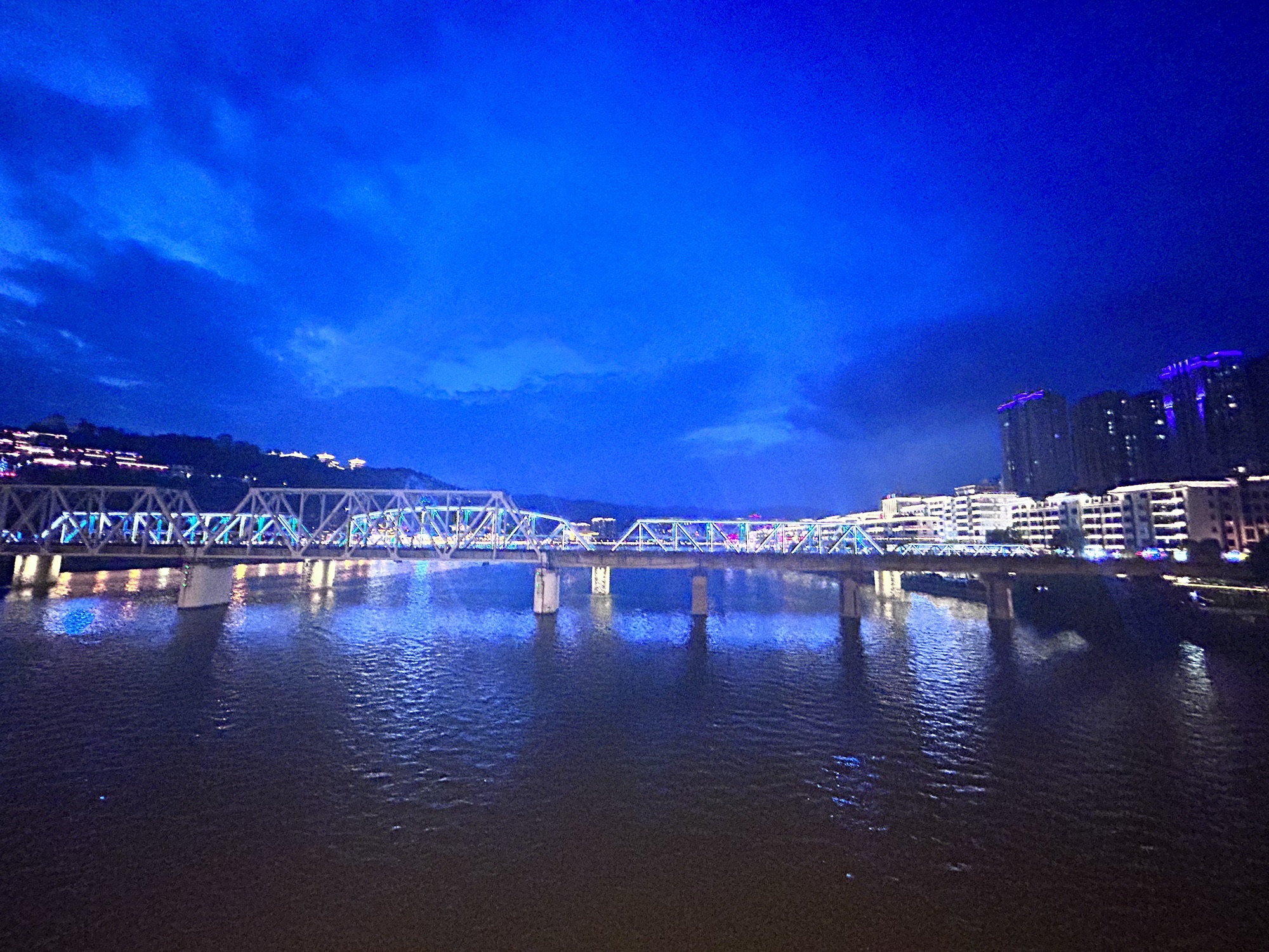 广元铁桥桥头公园旅行图片 3