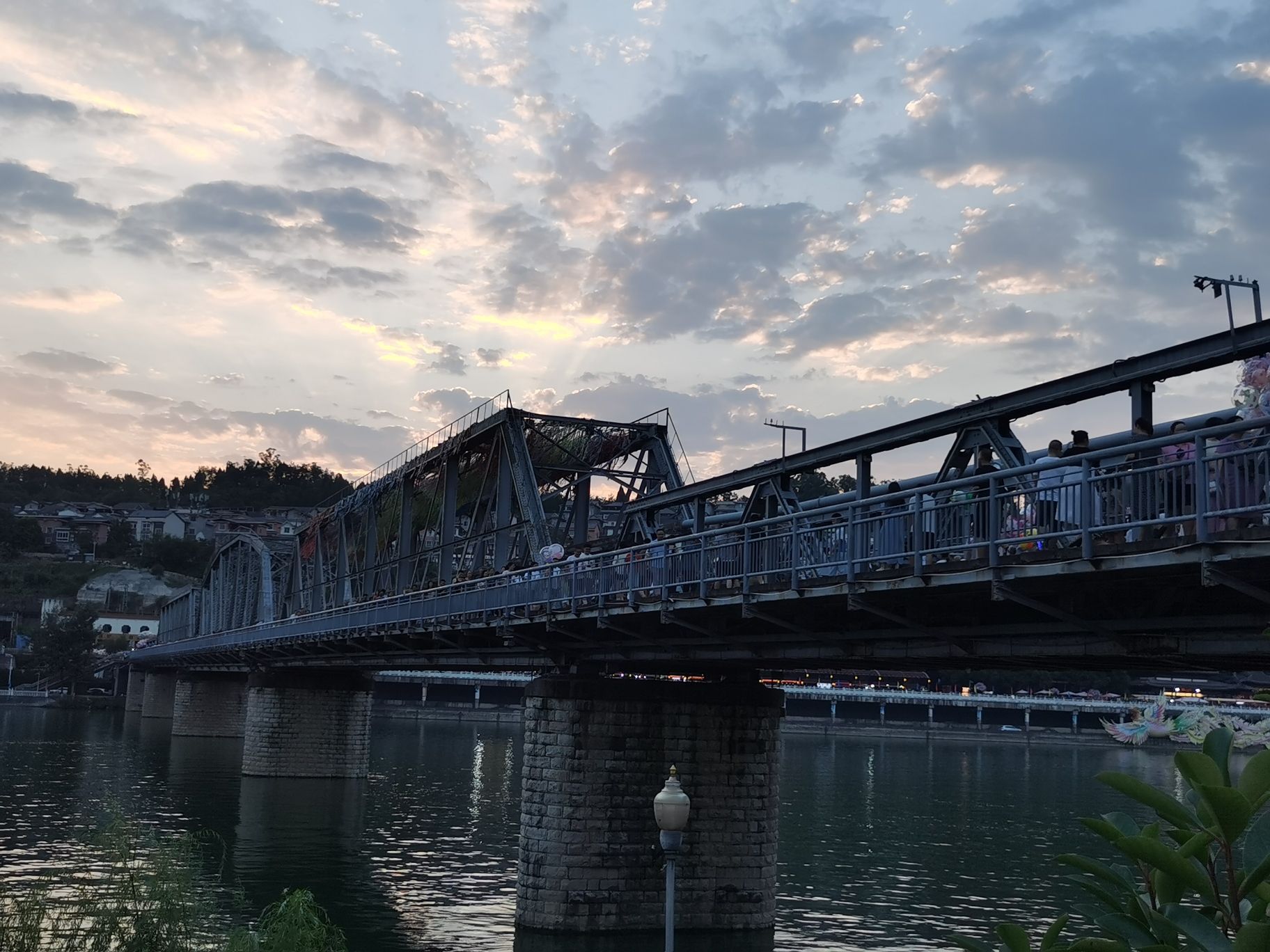 广元铁桥桥头公园旅行图片 1