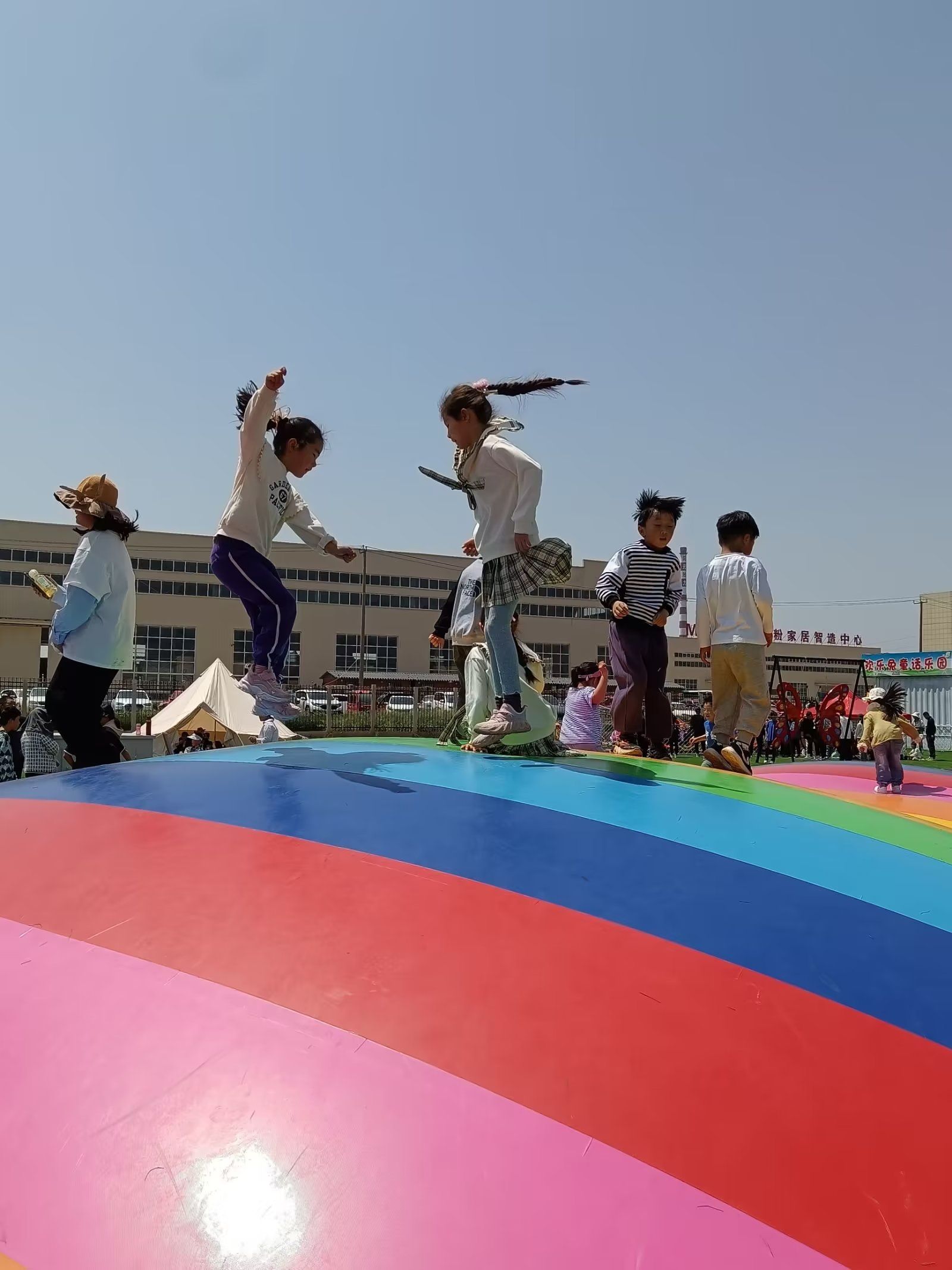 欢乐兔童话乐园旅行图片 2