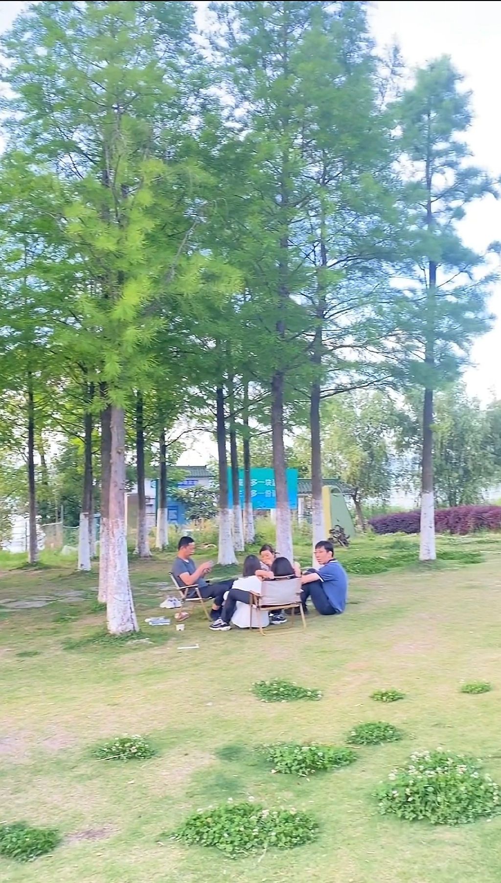 堂里湖畔夕阳营地观景点旅行图片 1