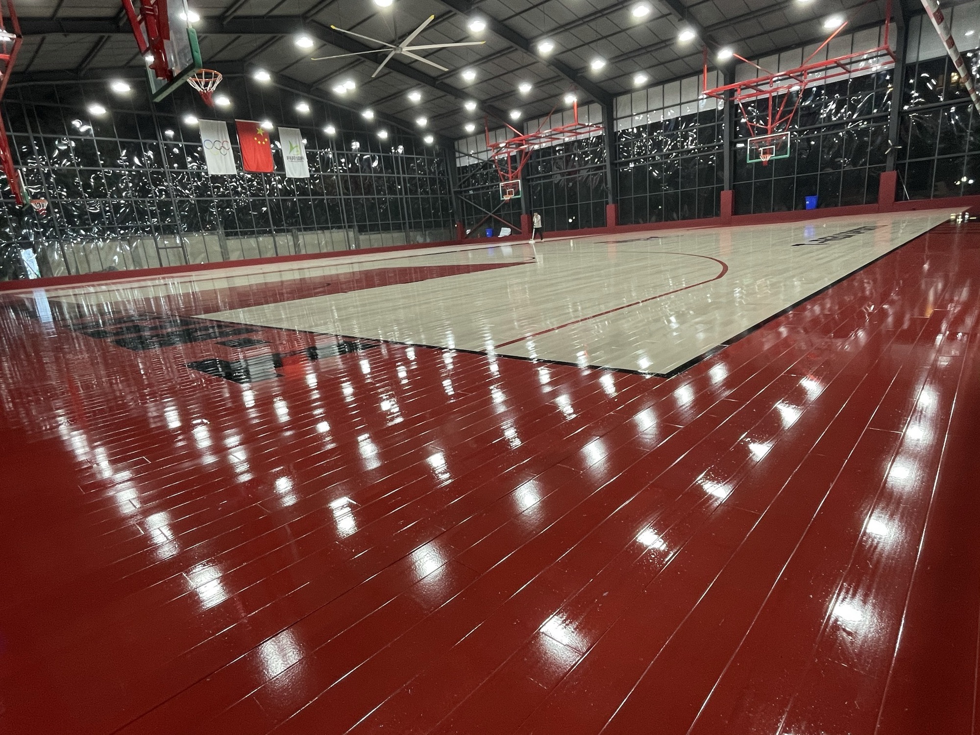 场地封面-暴龙光华篮球馆