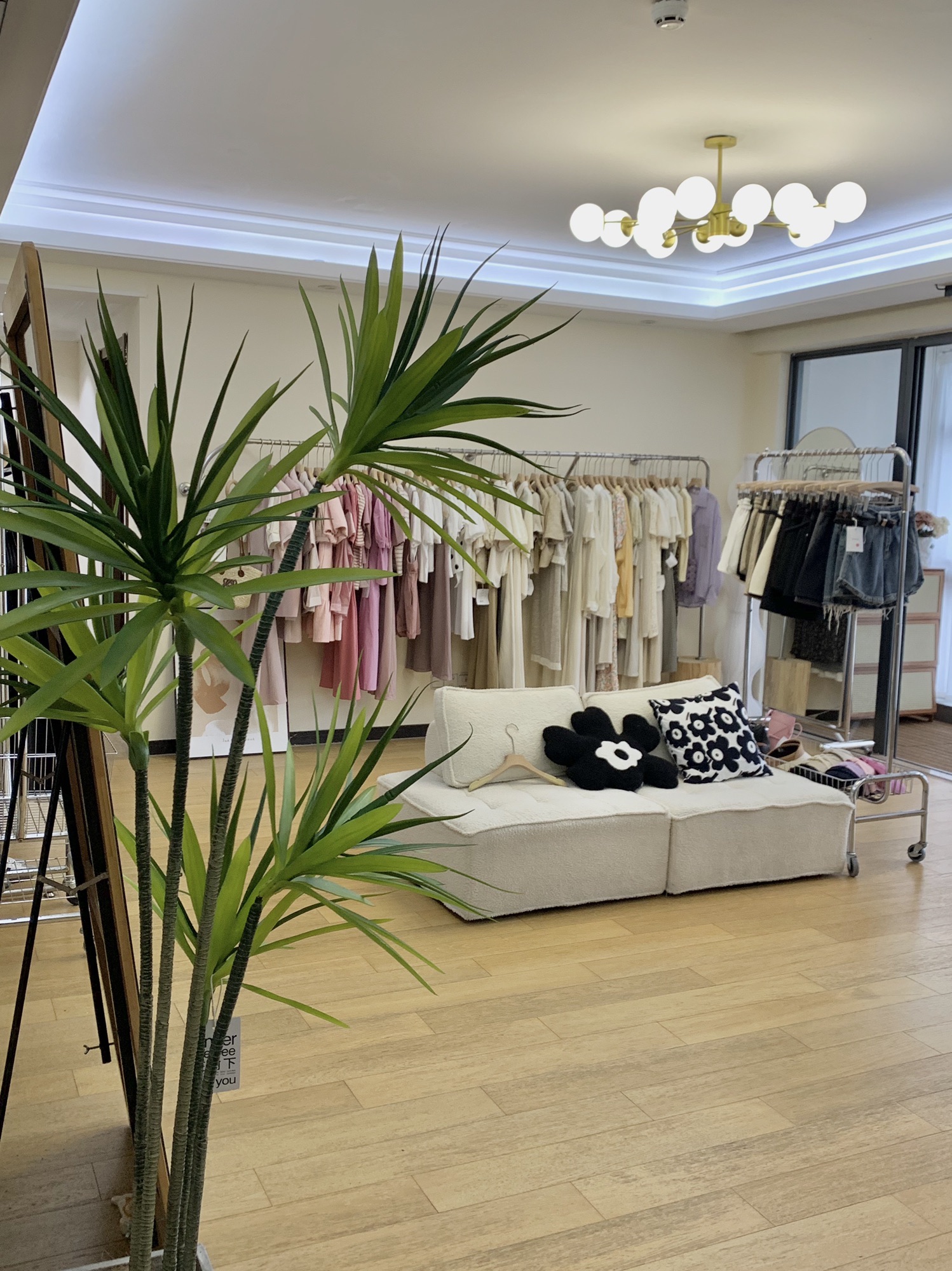 CIGAA服装工作室(深圳龙岗万科广场店)