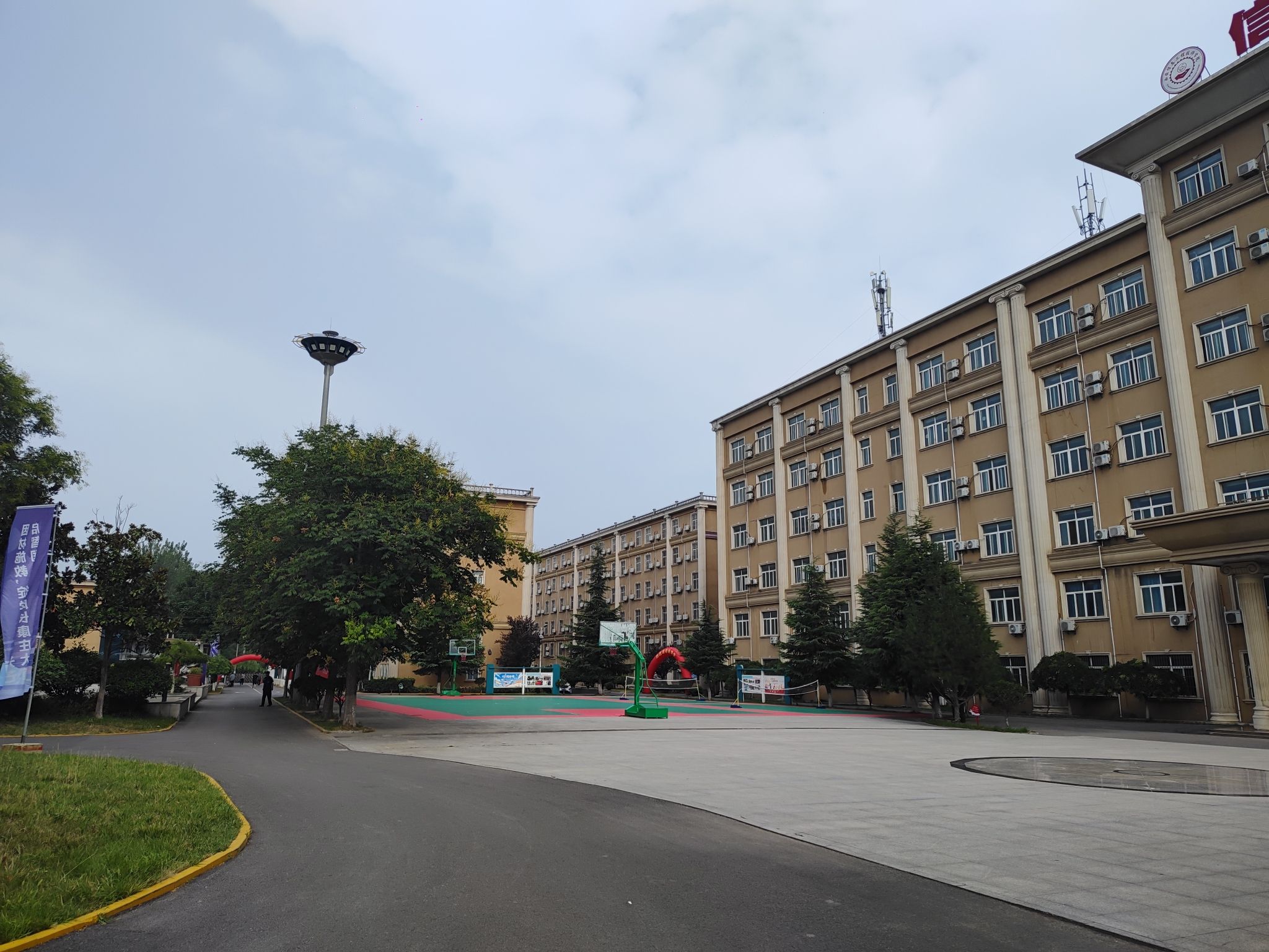 西安信息工程技师学院