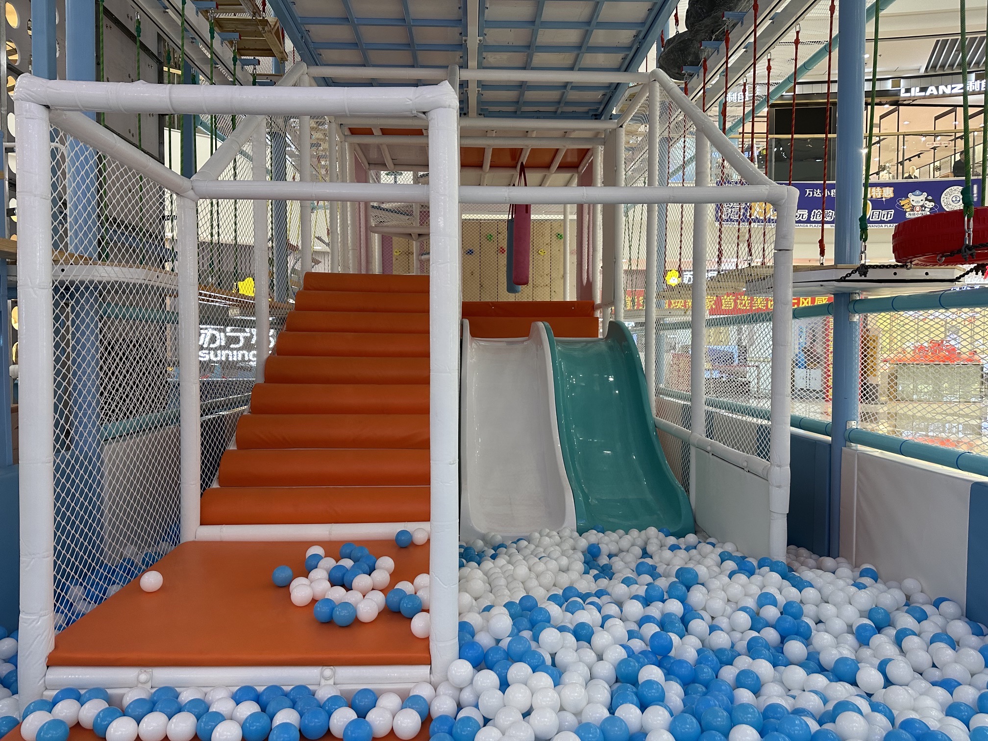 场地封面-小勇士儿童攀爬乐园(金堂万达店)