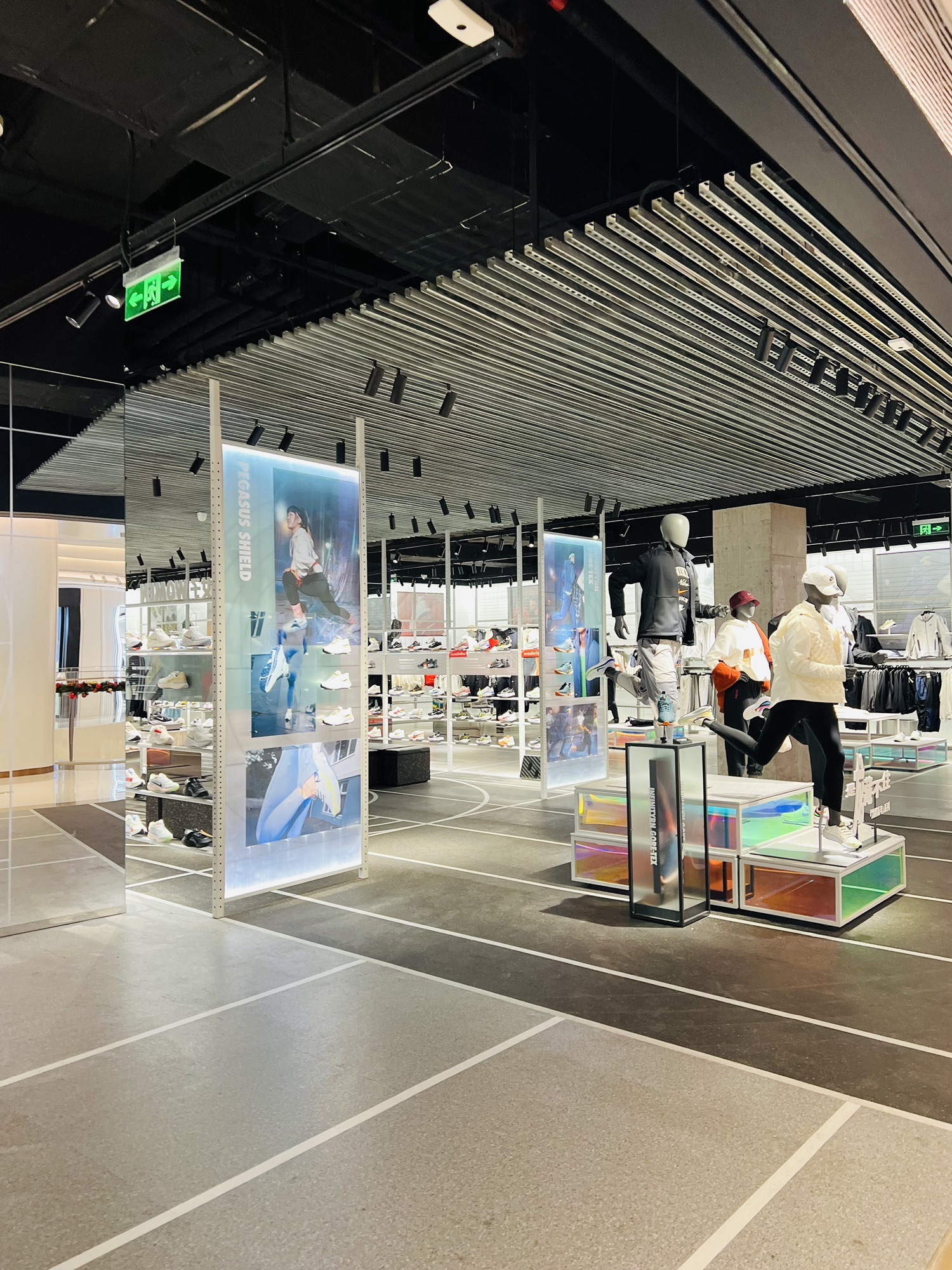 耐克Nike(南昌武商MALL店)