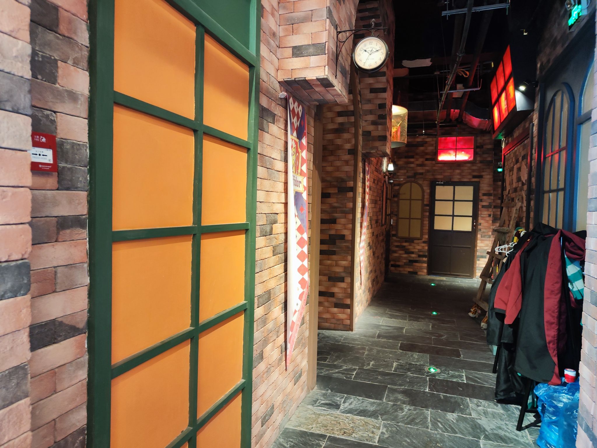 场地封面-EQN方程式密室逃脱(大宁国际商业广场店)