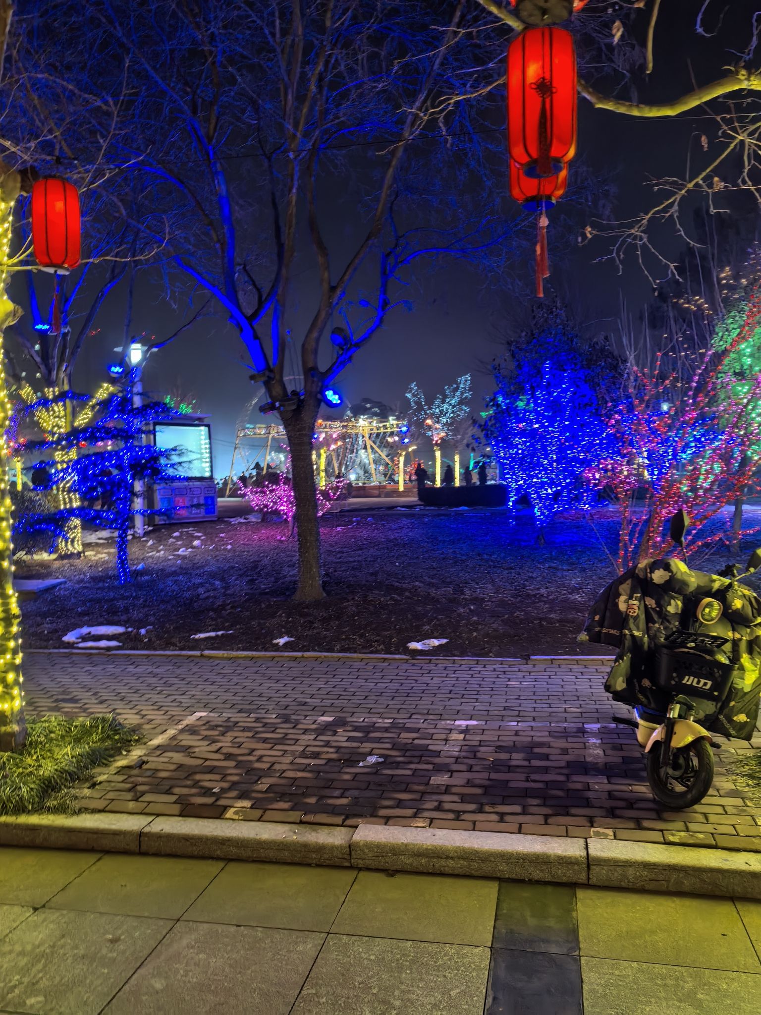 银月广场旅行图片 1