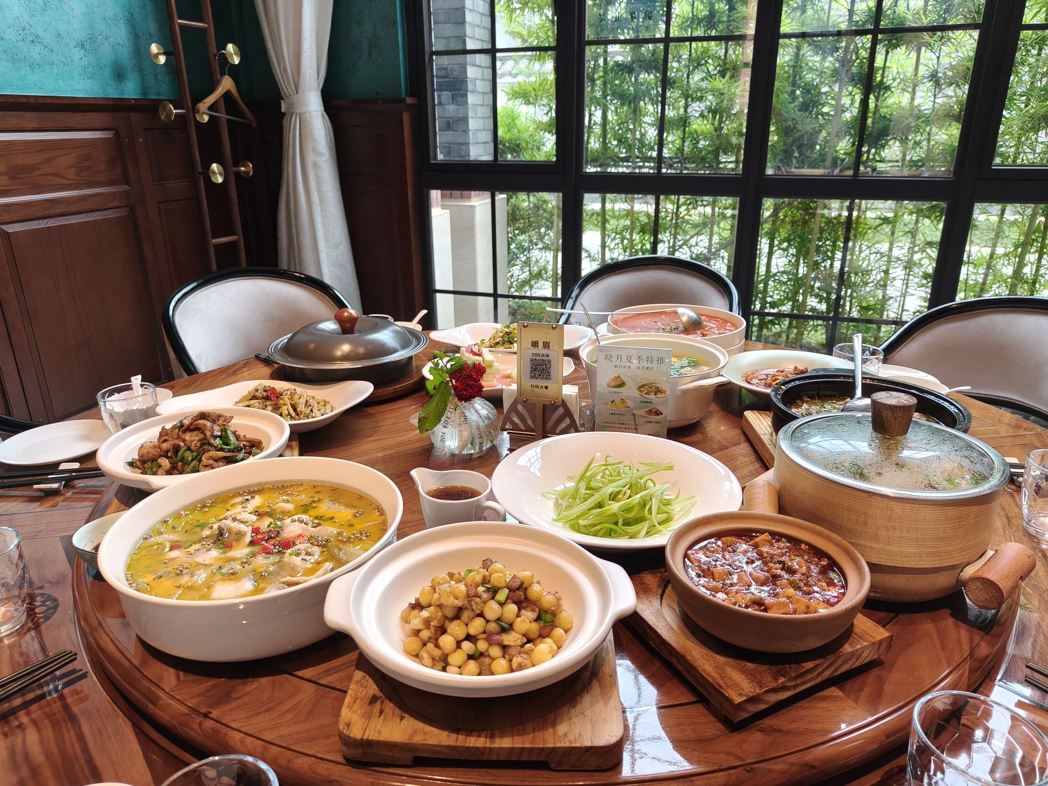 广汉市晓月中餐厅