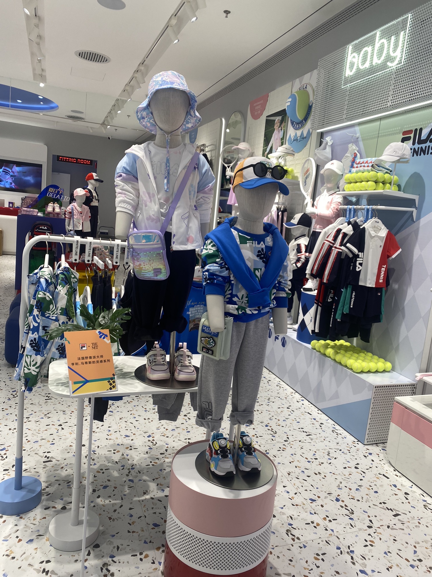 斐乐儿童(张家口银座商城店)