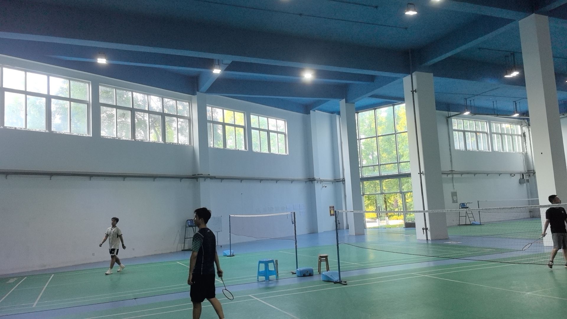 场地封面-川师新校区内羽毛球馆