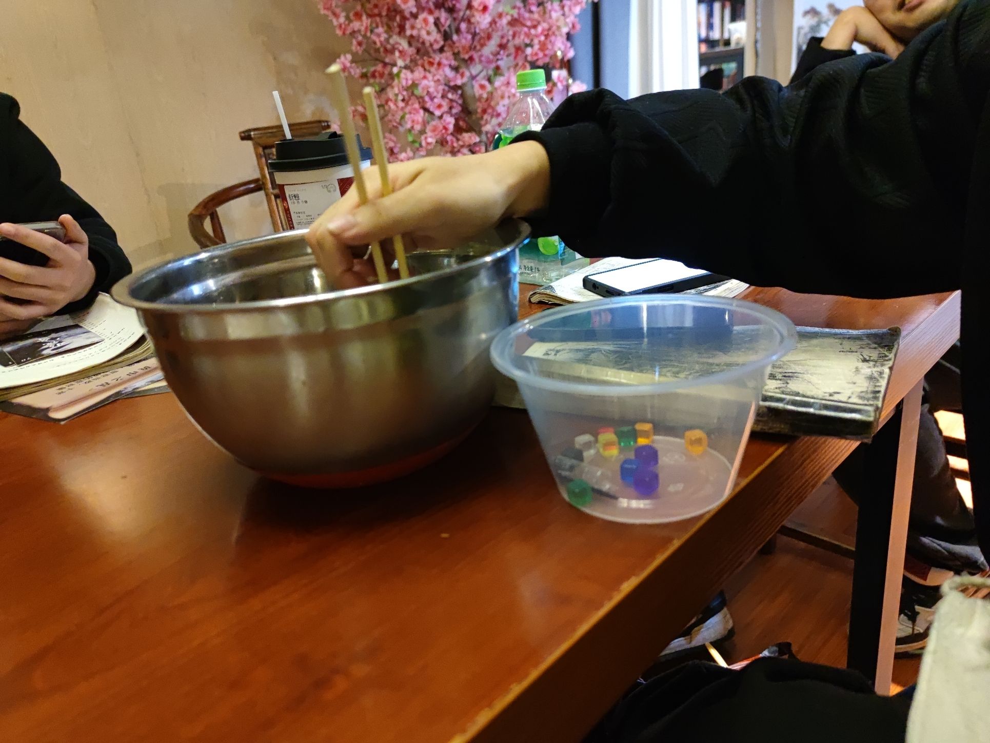 自由岛·桌游·剧本·轰趴(百花店)