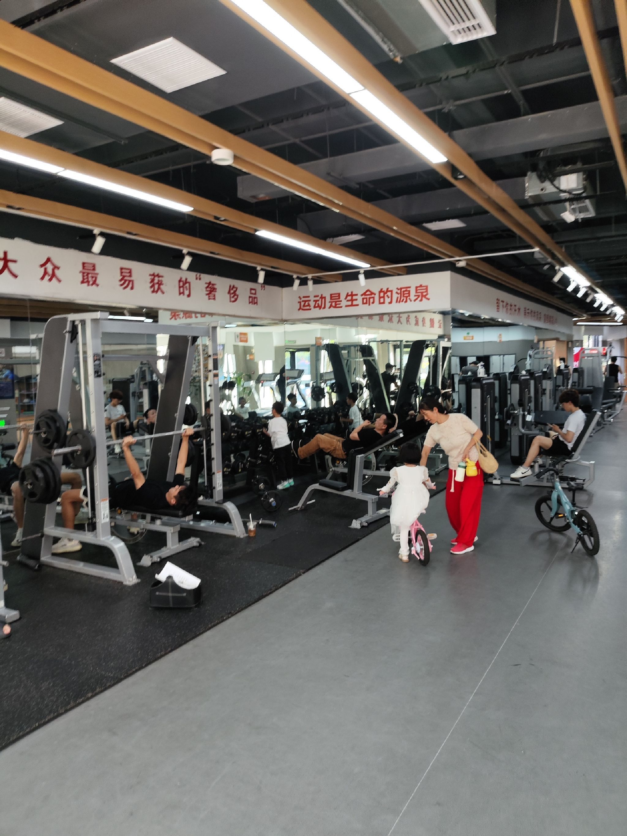 场地封面-炬浪韵动健身馆(缤纷店)