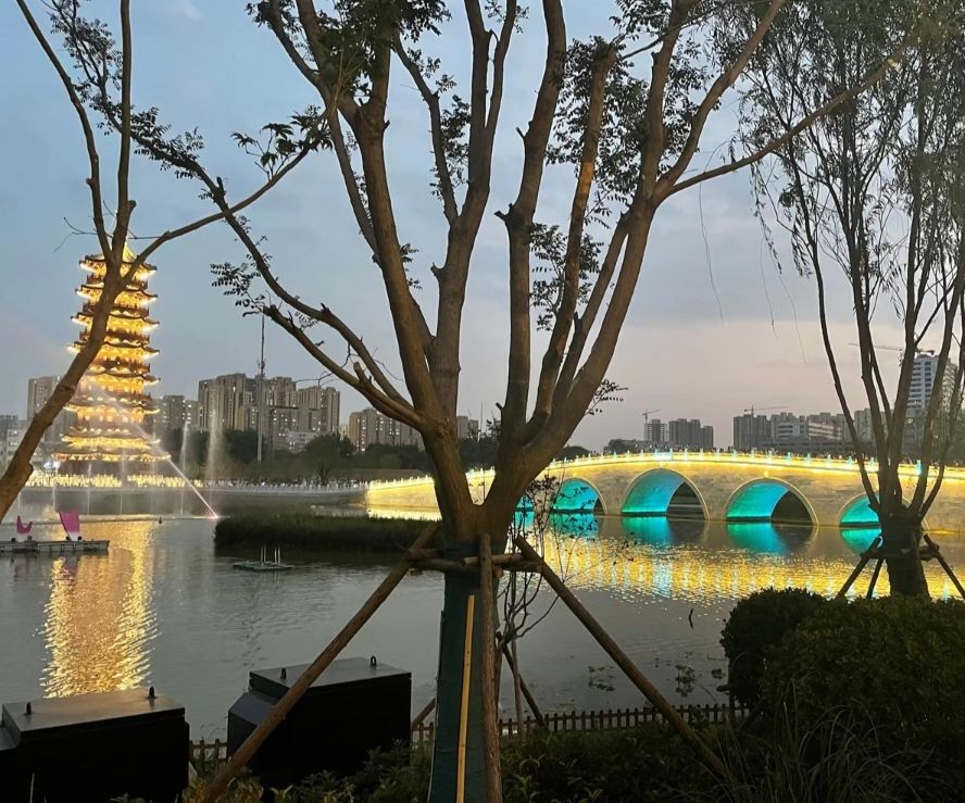 曹州古城十二生肖桥旅行图片 3
