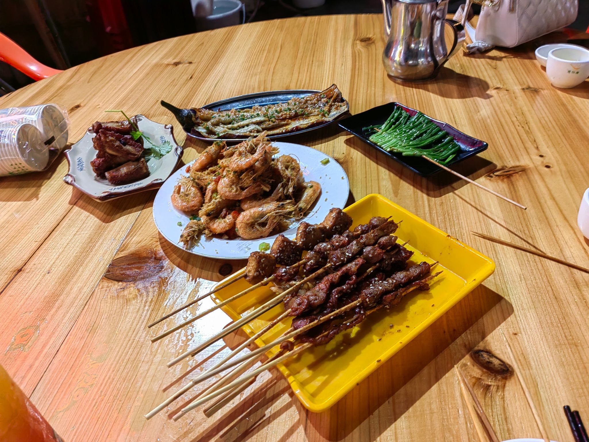 鸿佳大排档
