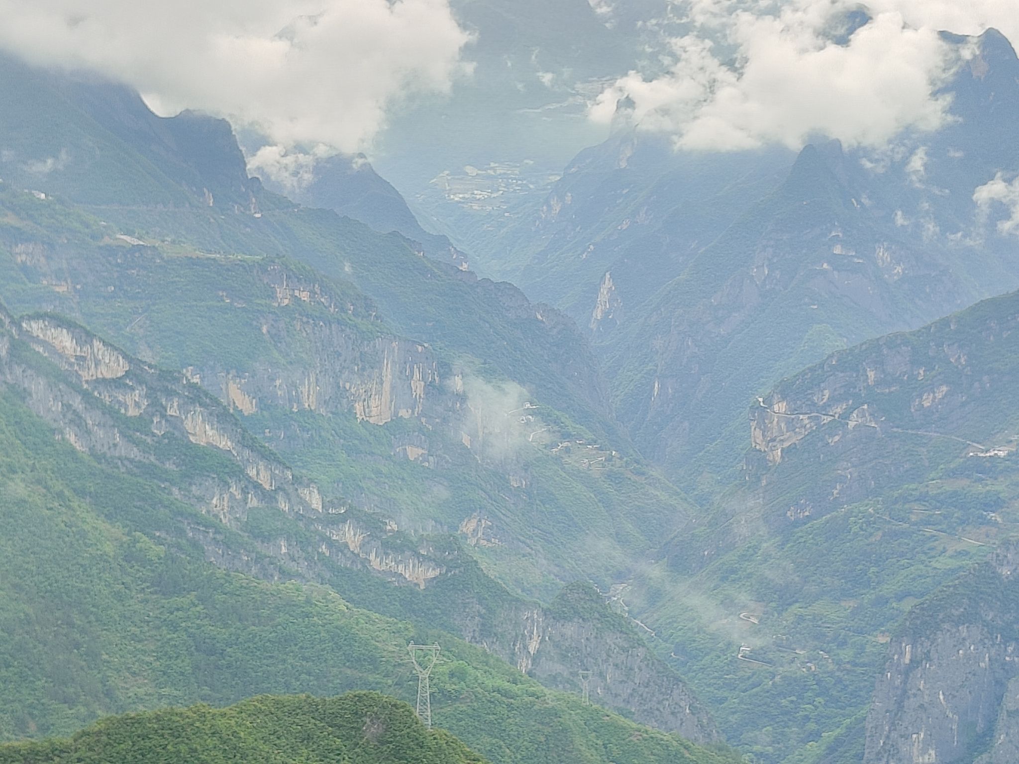 兰英大峡谷观景台旅行图片 1