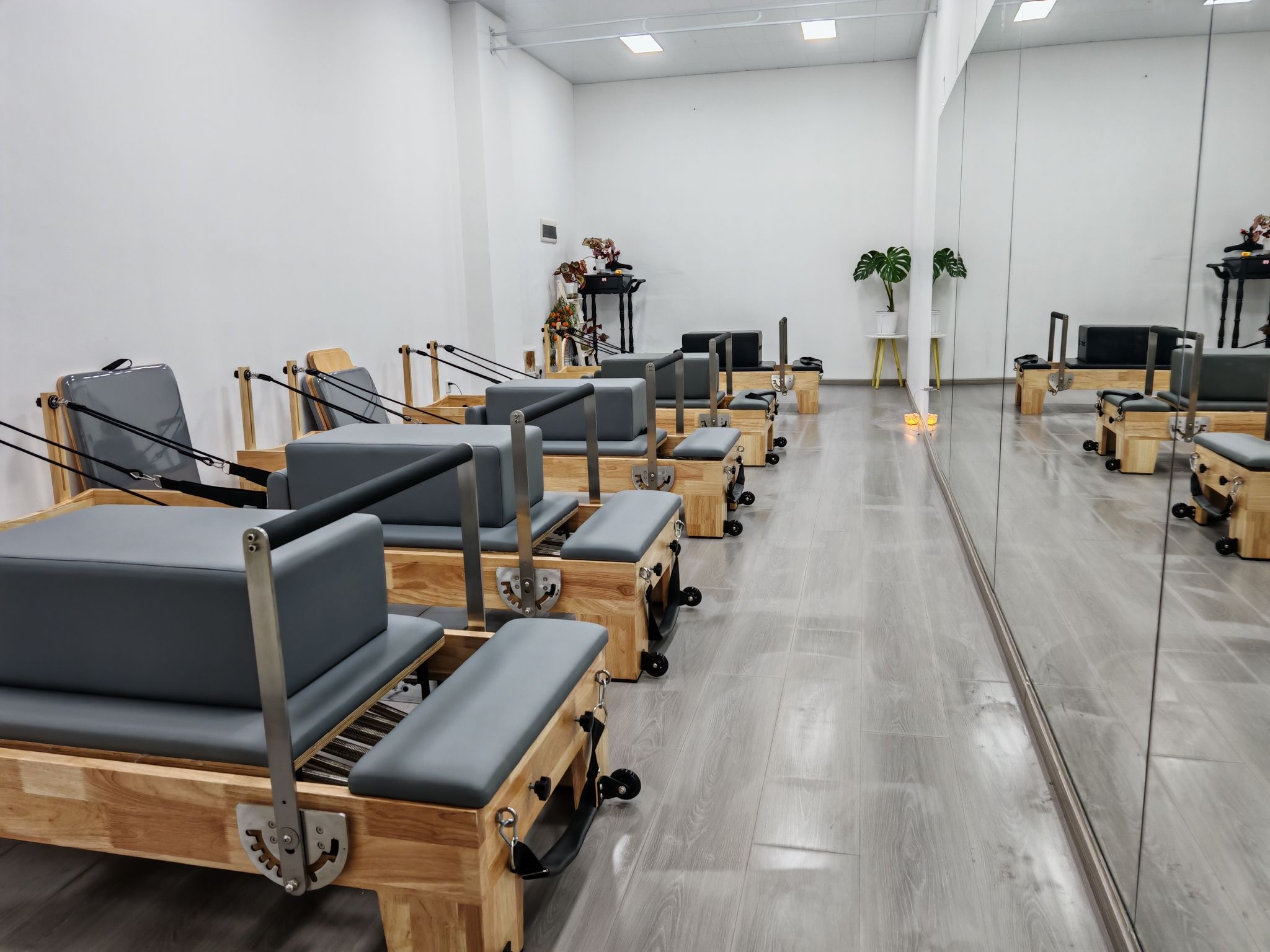 场地封面-瑜嘉壹塑形瑜伽