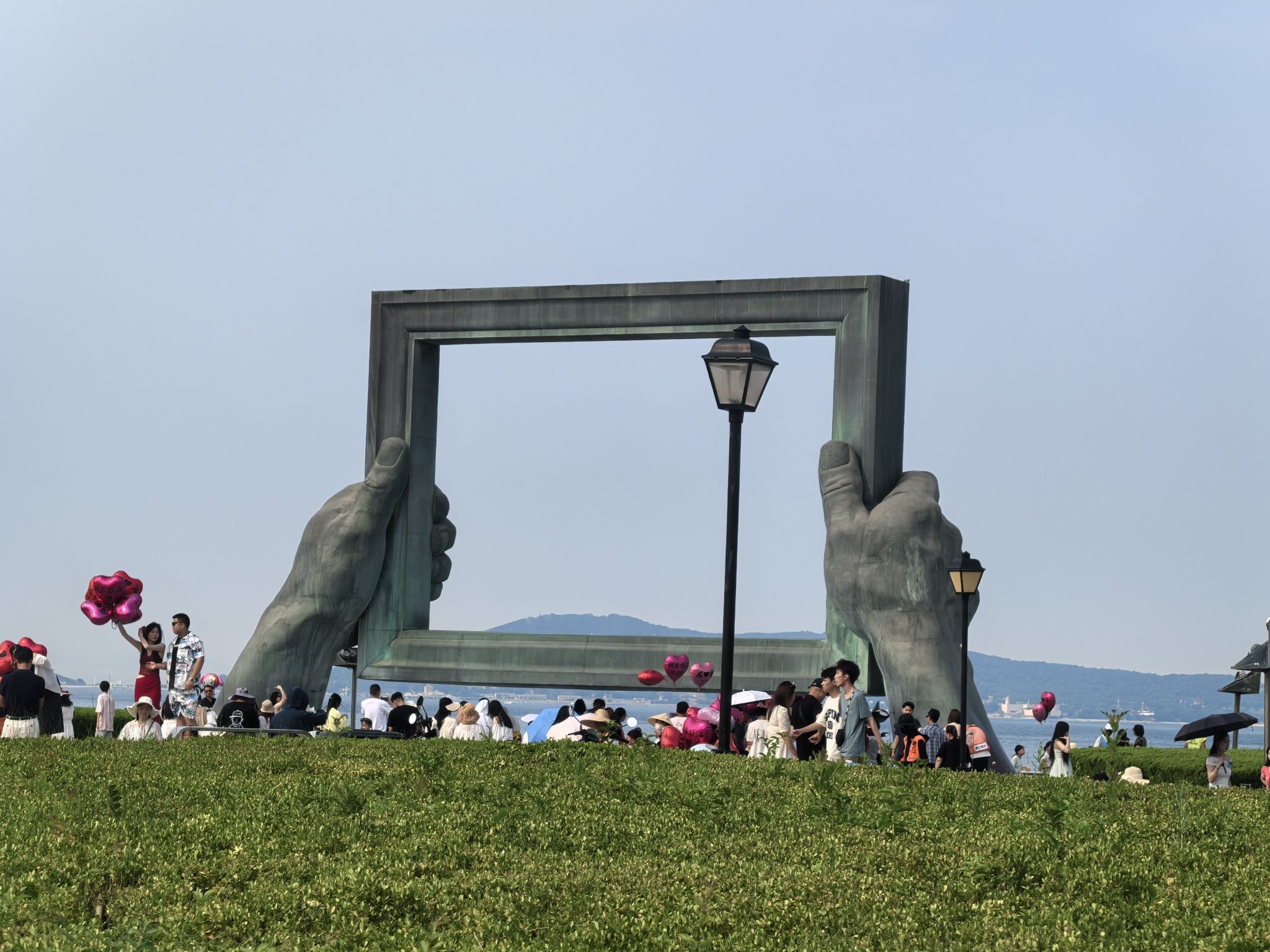 威海公园画中画雕塑