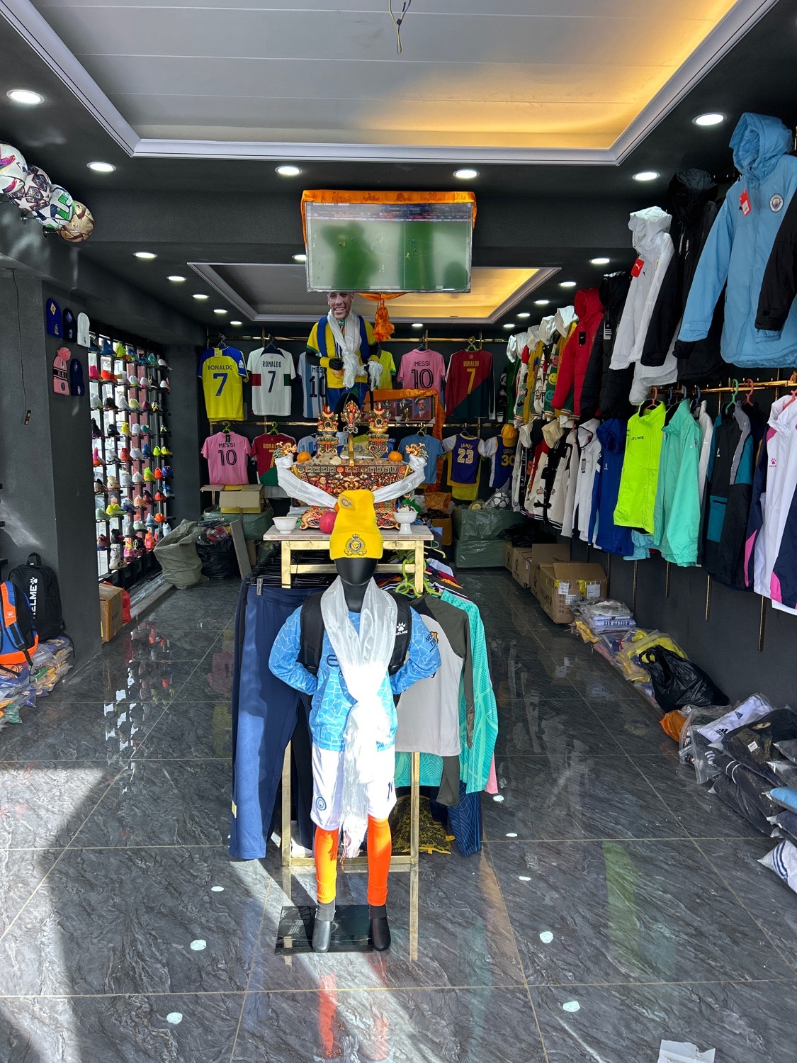 日喀则时代体育用品店