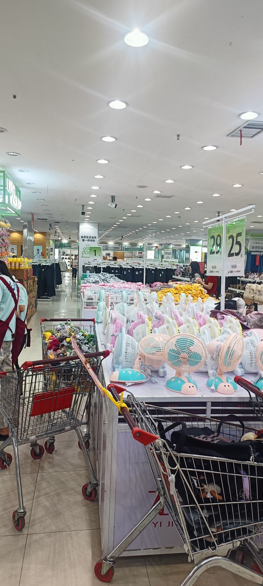 岳阳衣世界服装批发城(岳阳天力大厦店)