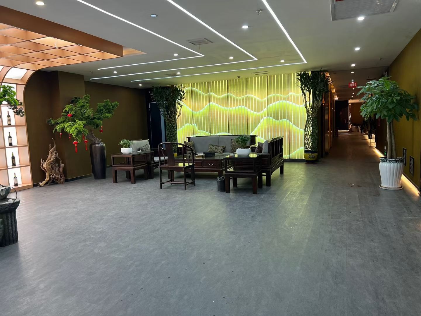哈密市伊州区在一足浴店