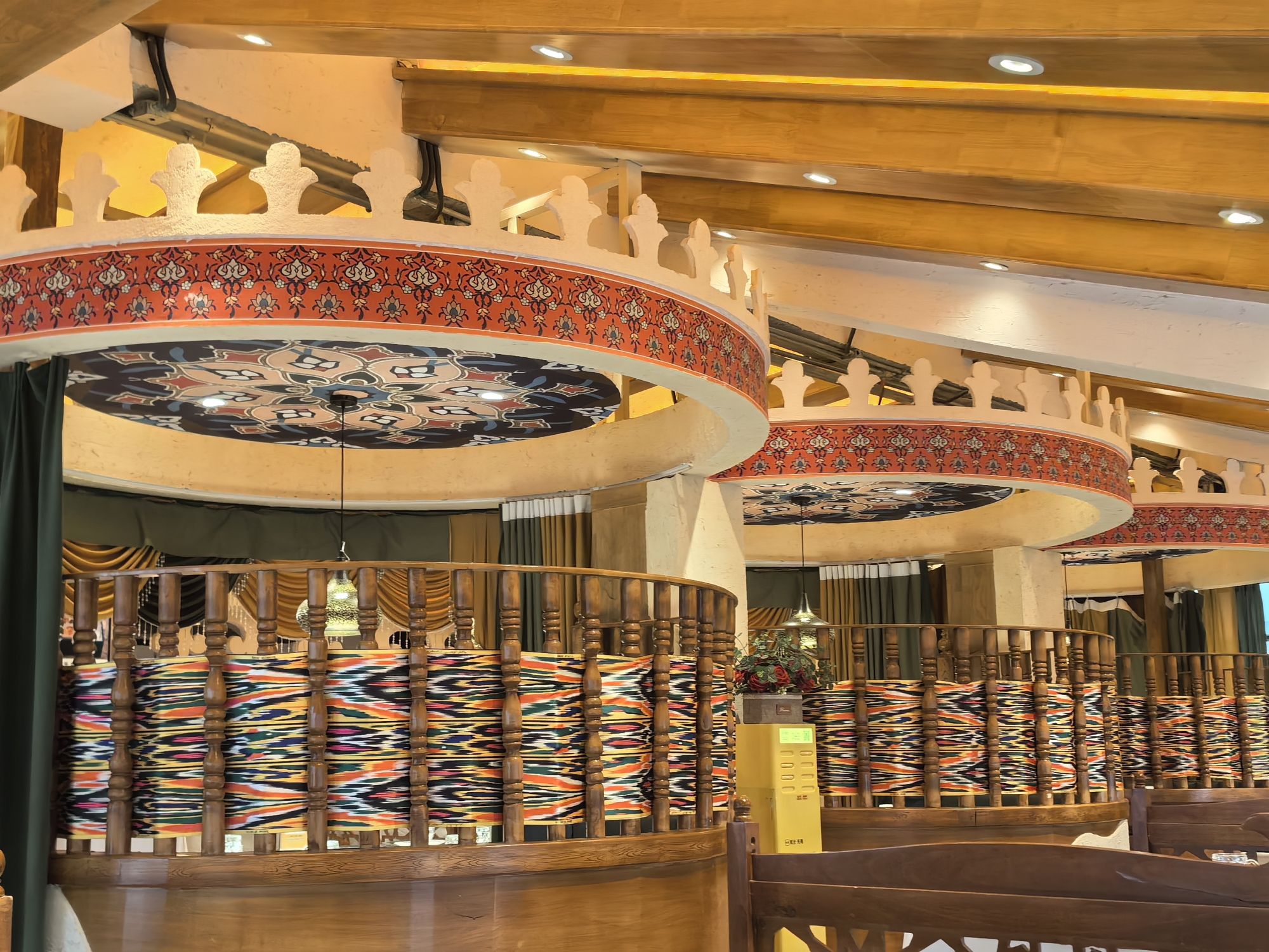 西域金驼铃餐厅(玉龙喀什河店)
