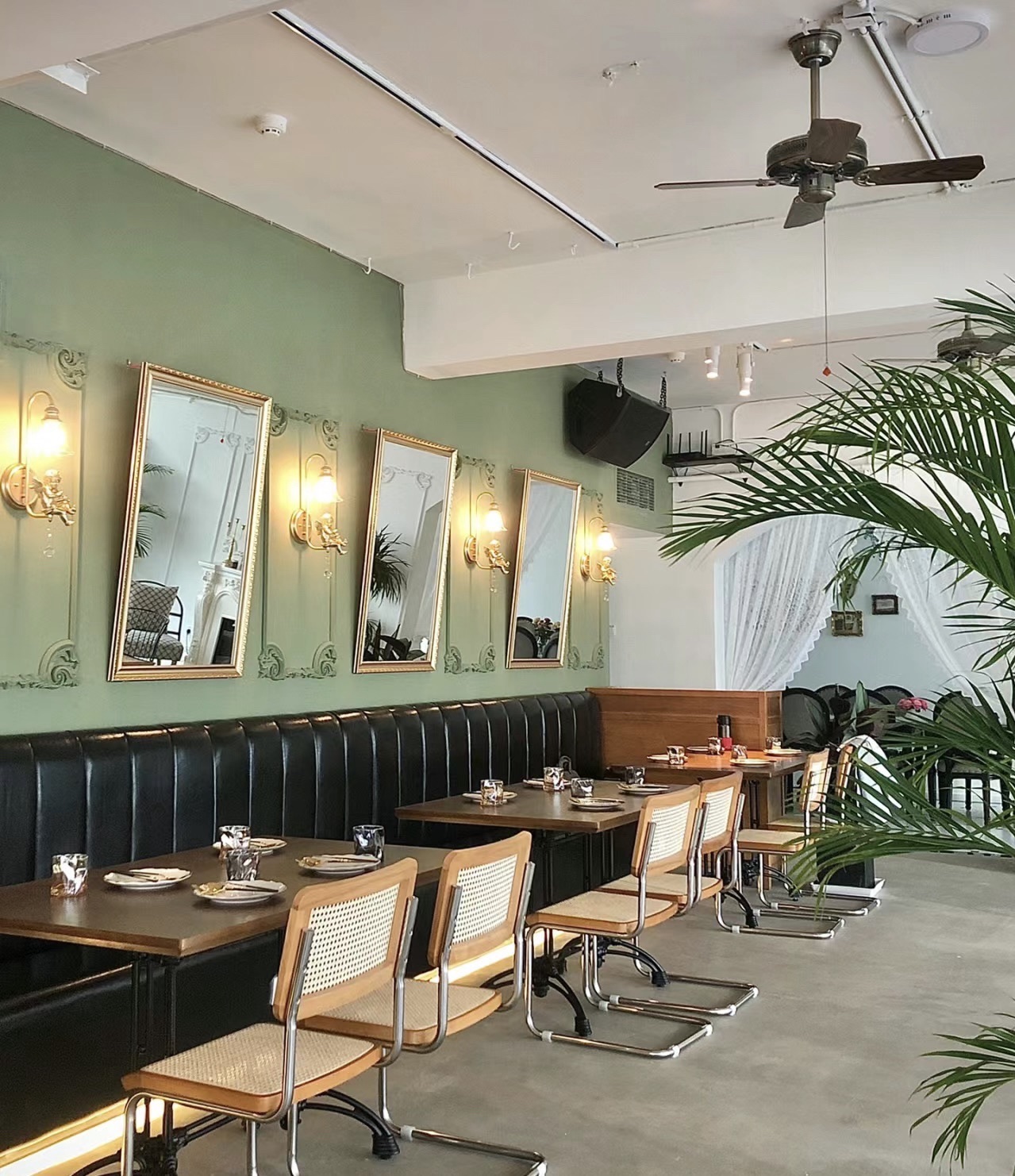 偏爱约会餐厅(湘潭中心B座店)