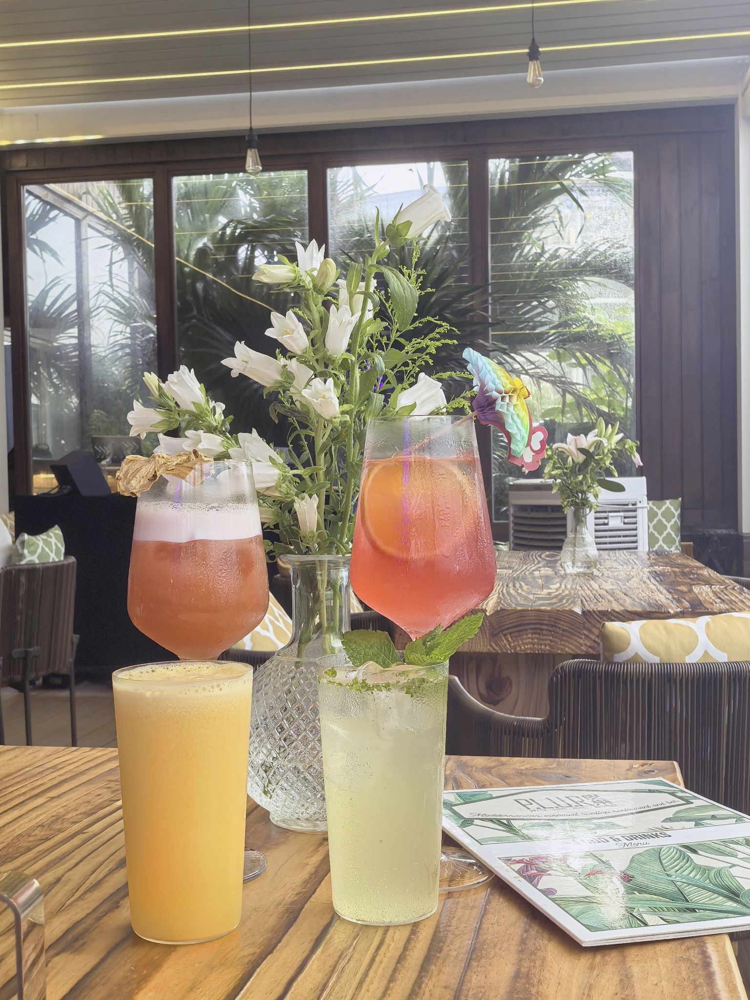 场地封面-光芒enlightening(广州购书中心店)