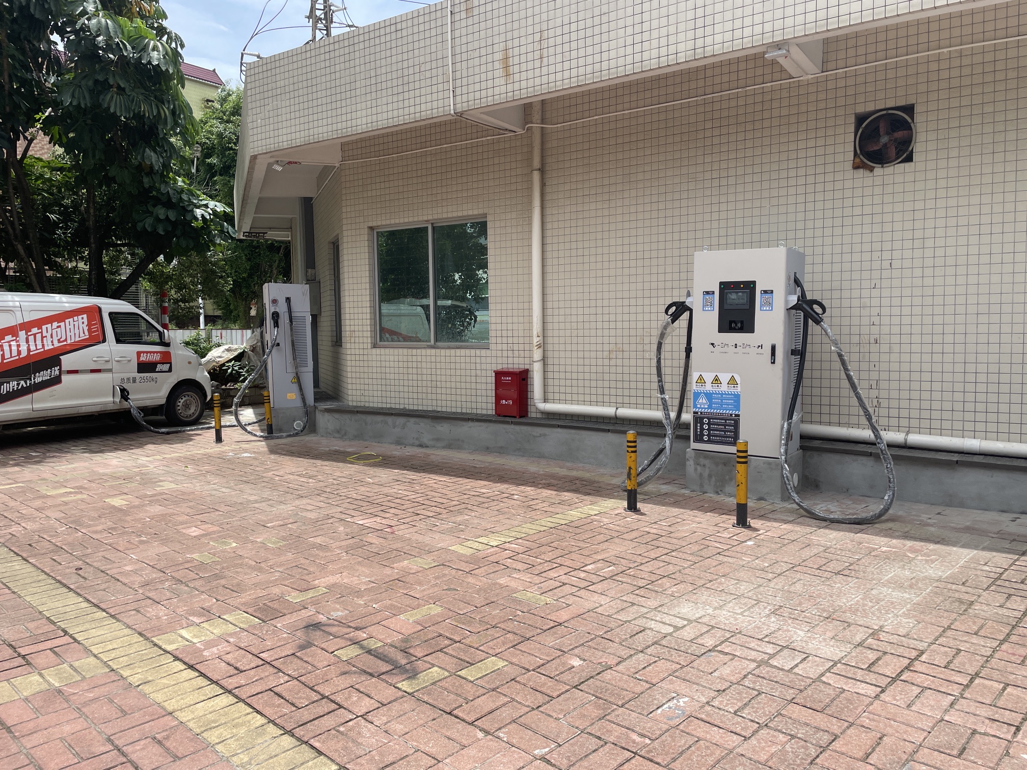 云快充汽车充电站(东莞市虎门仲能南栅充电站)