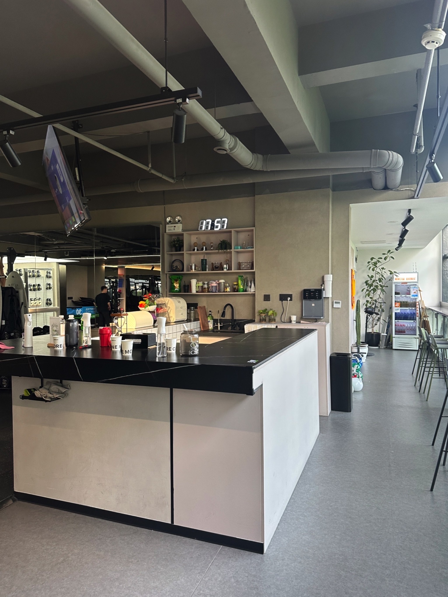 Onemore玩魔健身(建业总部港C座店)