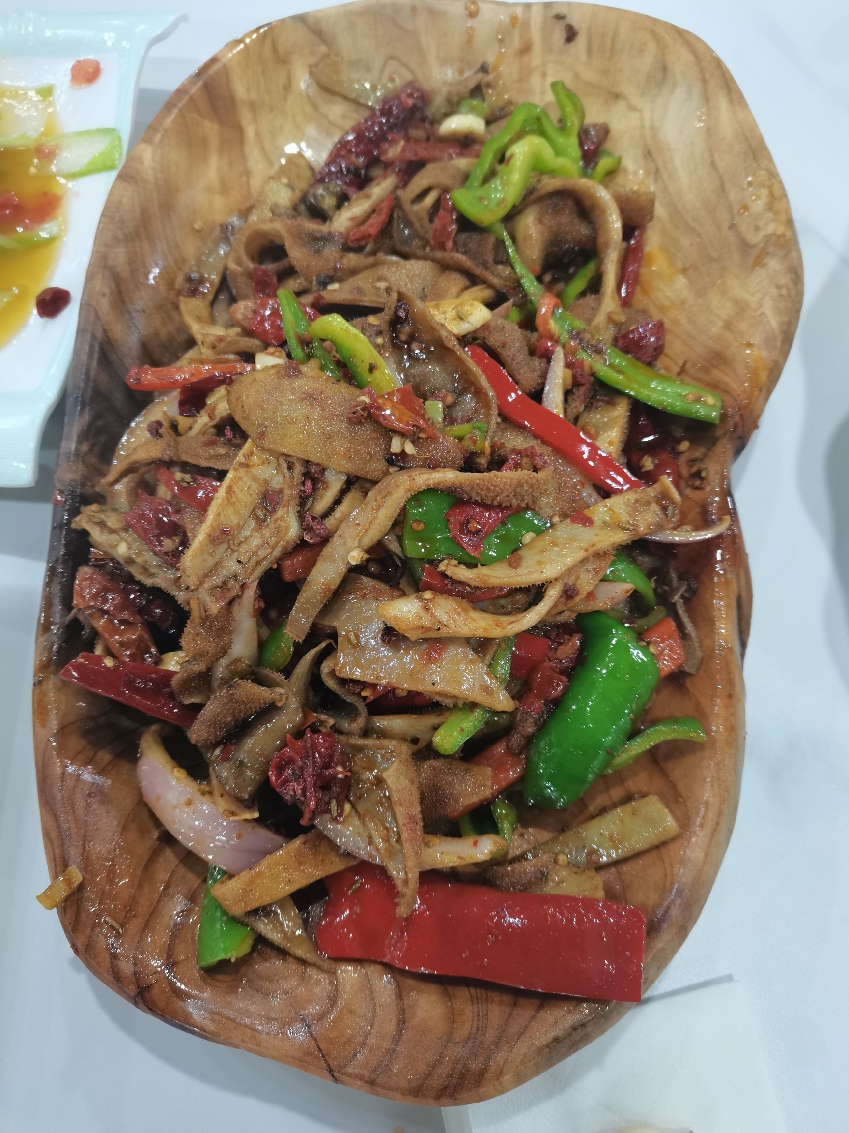 沁麦喜新疆菜手抓肉茶餐厅