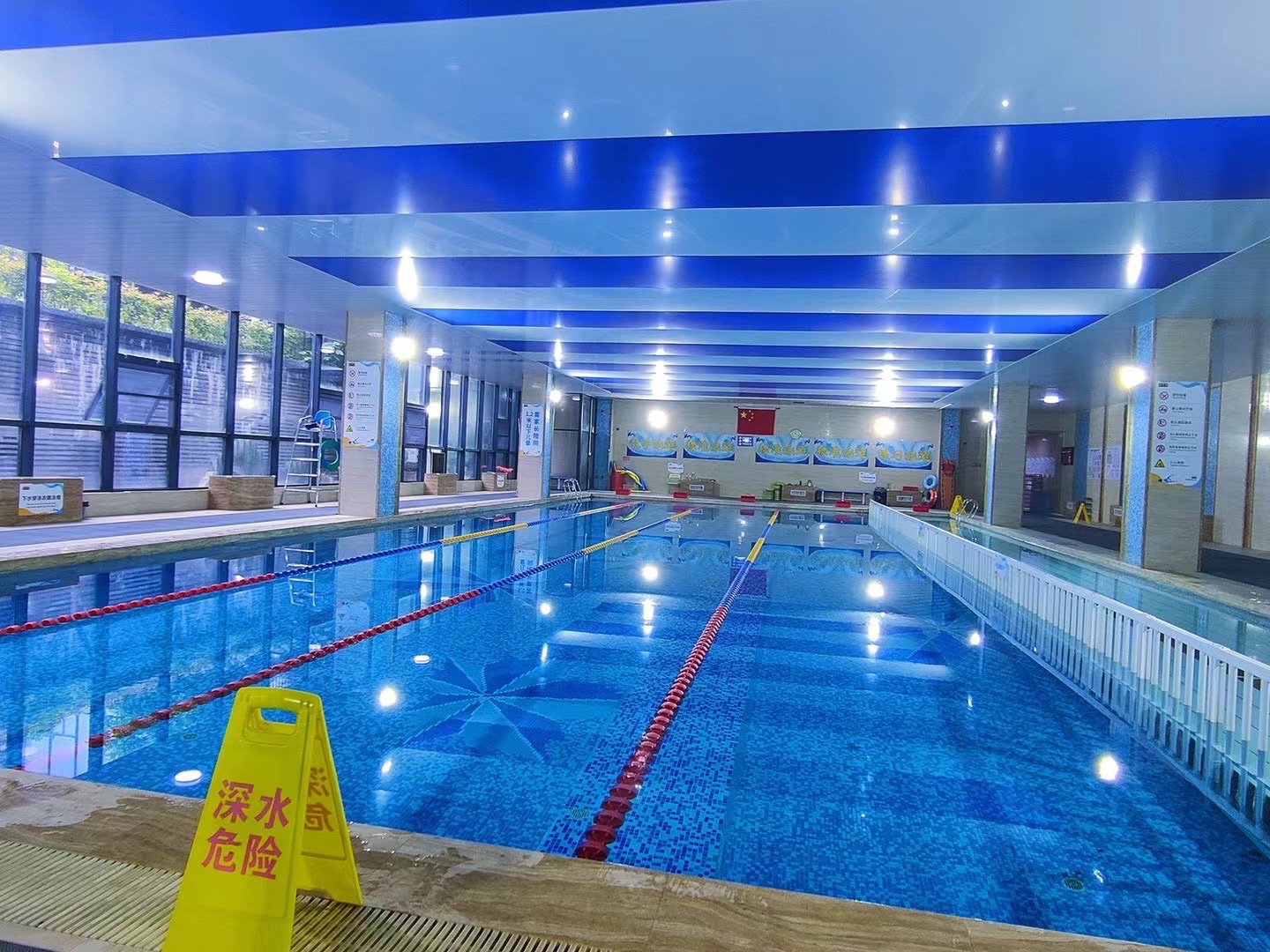 场地封面-喔游游泳俱乐部(杭州城西馆)