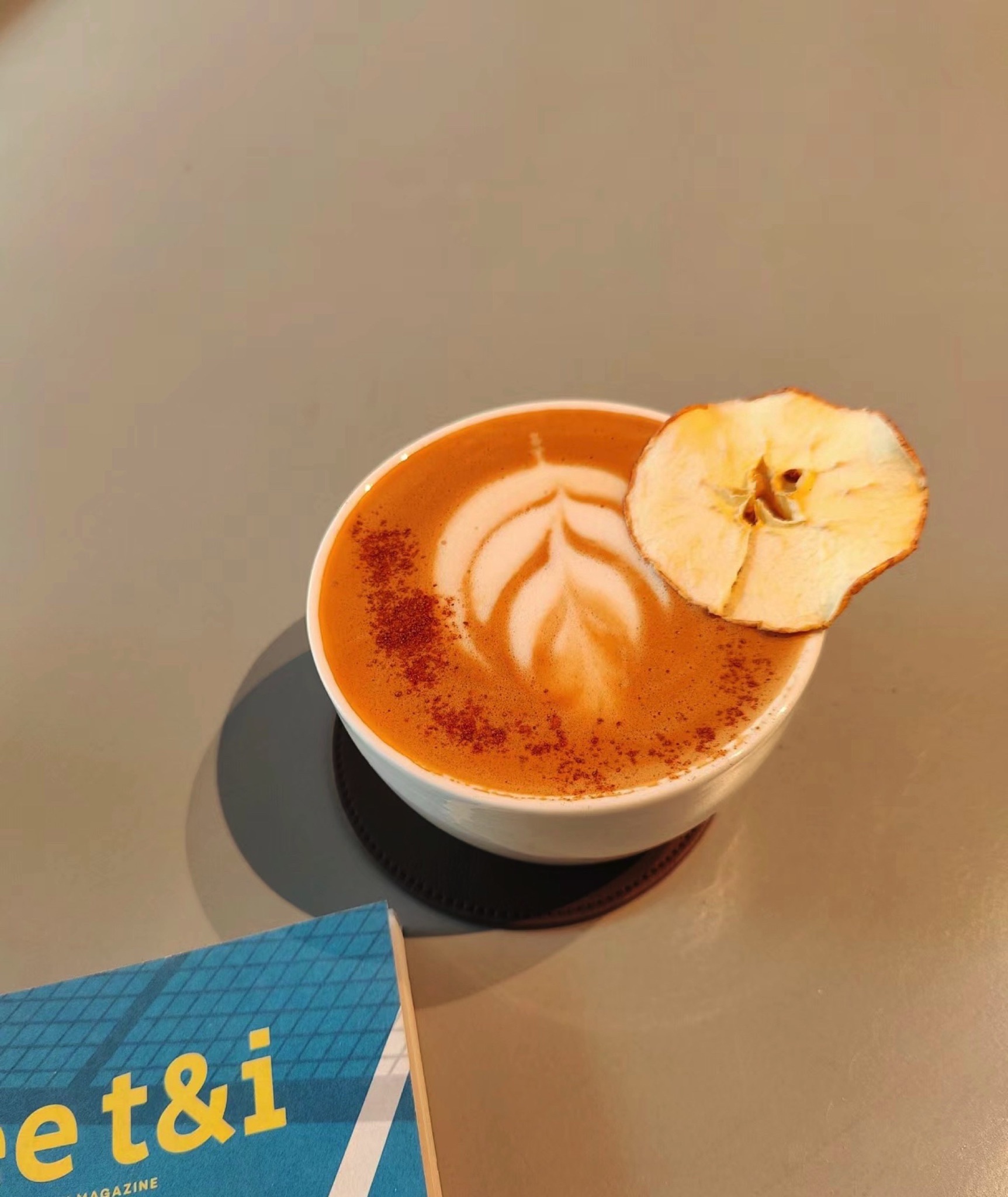 ALAMB八角杯咖啡(爱橙街店) · Hangzhou