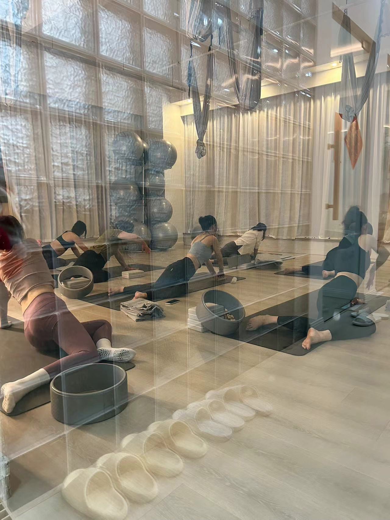 场地封面-小黑裙瑜伽·普拉提(庆春银泰馆)