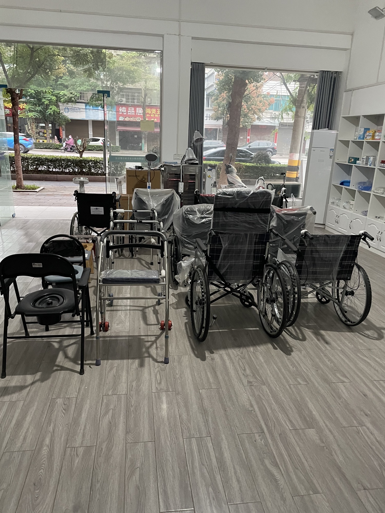 荆州卓维医疗器械有限公司监利容城大道分公司