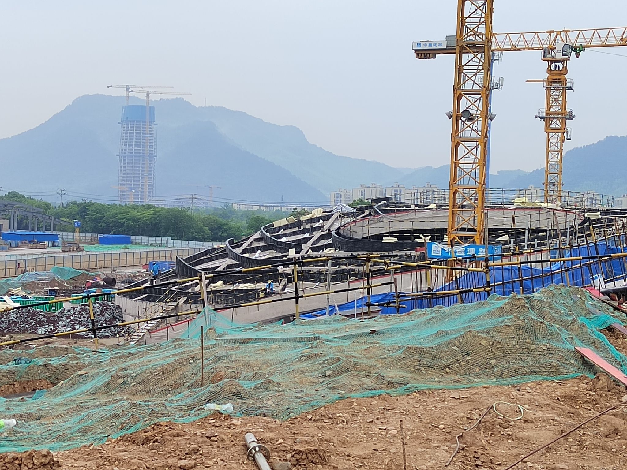中国建筑第八工程局安吉文化艺术中心项目部