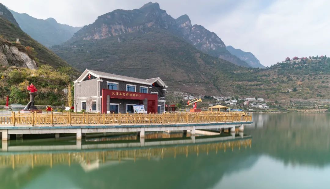 汉源县大树镇红军广场旅行图片 3