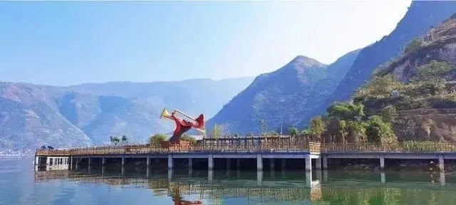 汉源县大树镇红军广场旅行图片 1
