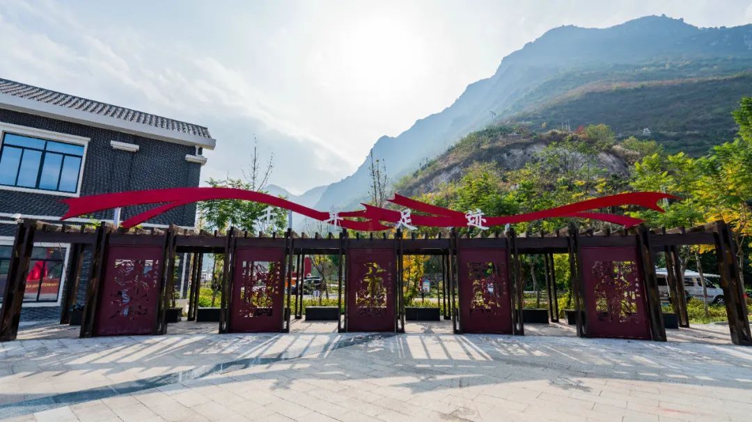汉源县大树镇红军广场旅行图片 2