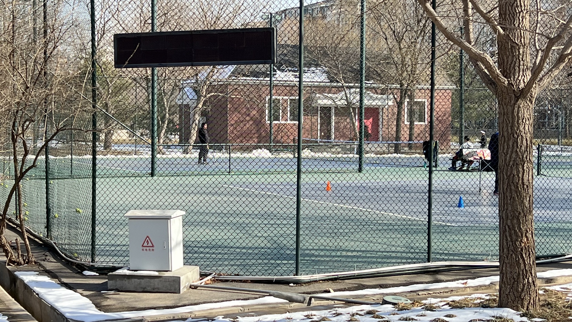 场地封面-巴沟公园网球场