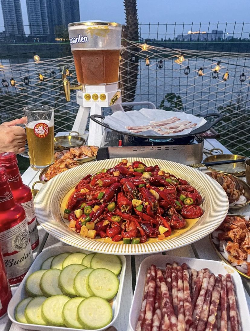 月湾花园餐厅