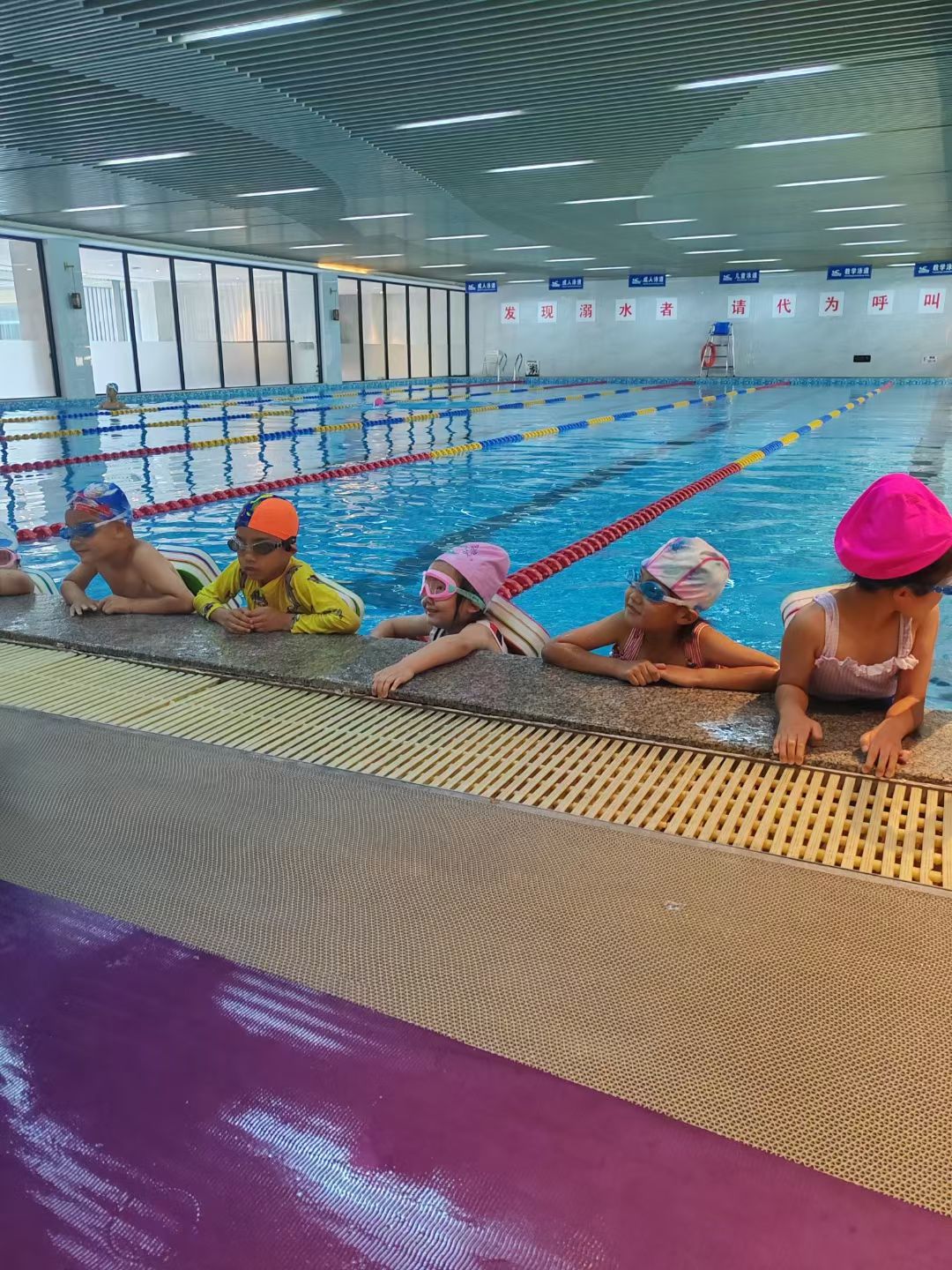 场地封面-滨江四季游泳馆