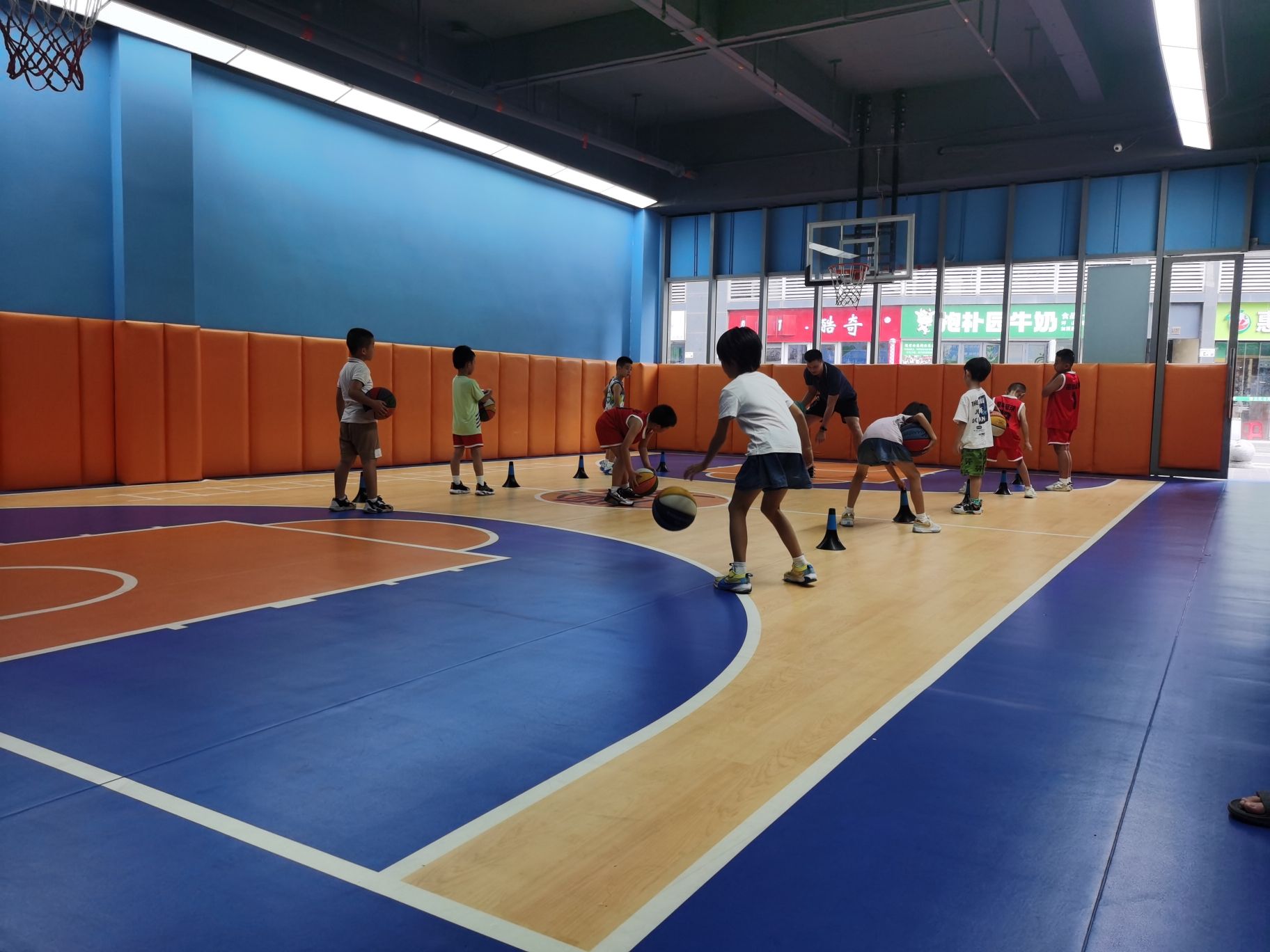 场地封面-星锋篮球俱乐部