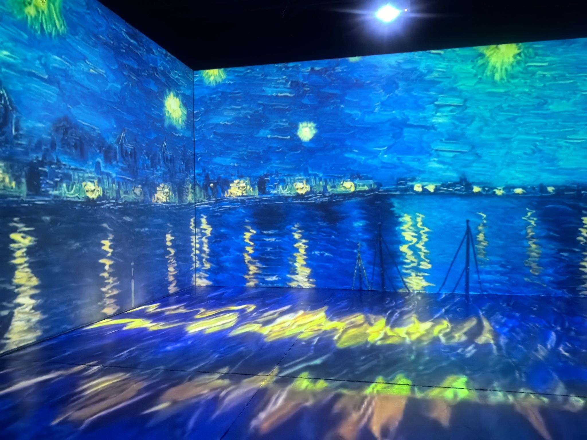 场地封面-梵高星空艺术馆(观音桥)