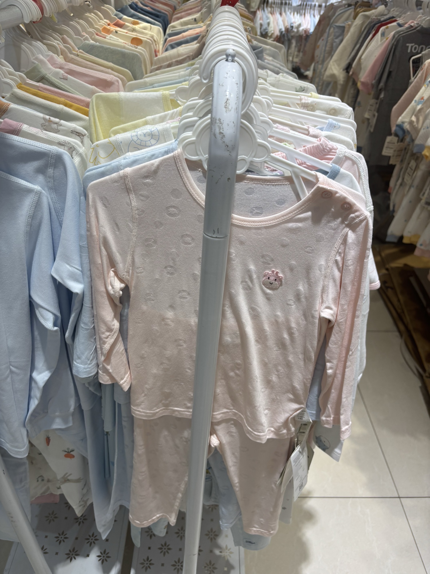 童泰婴幼儿服饰用品批发广场