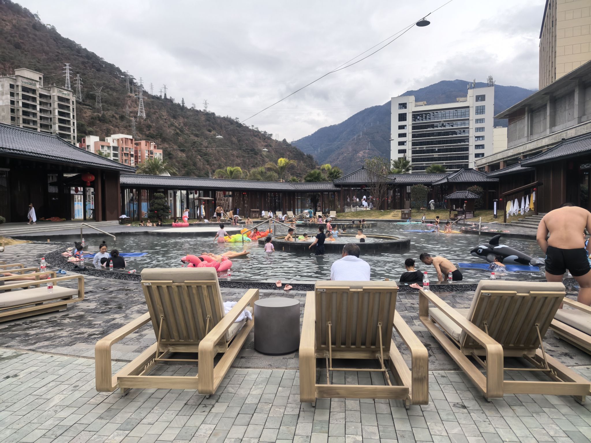 石棉君澜温泉度假酒店·贡嘎金汤