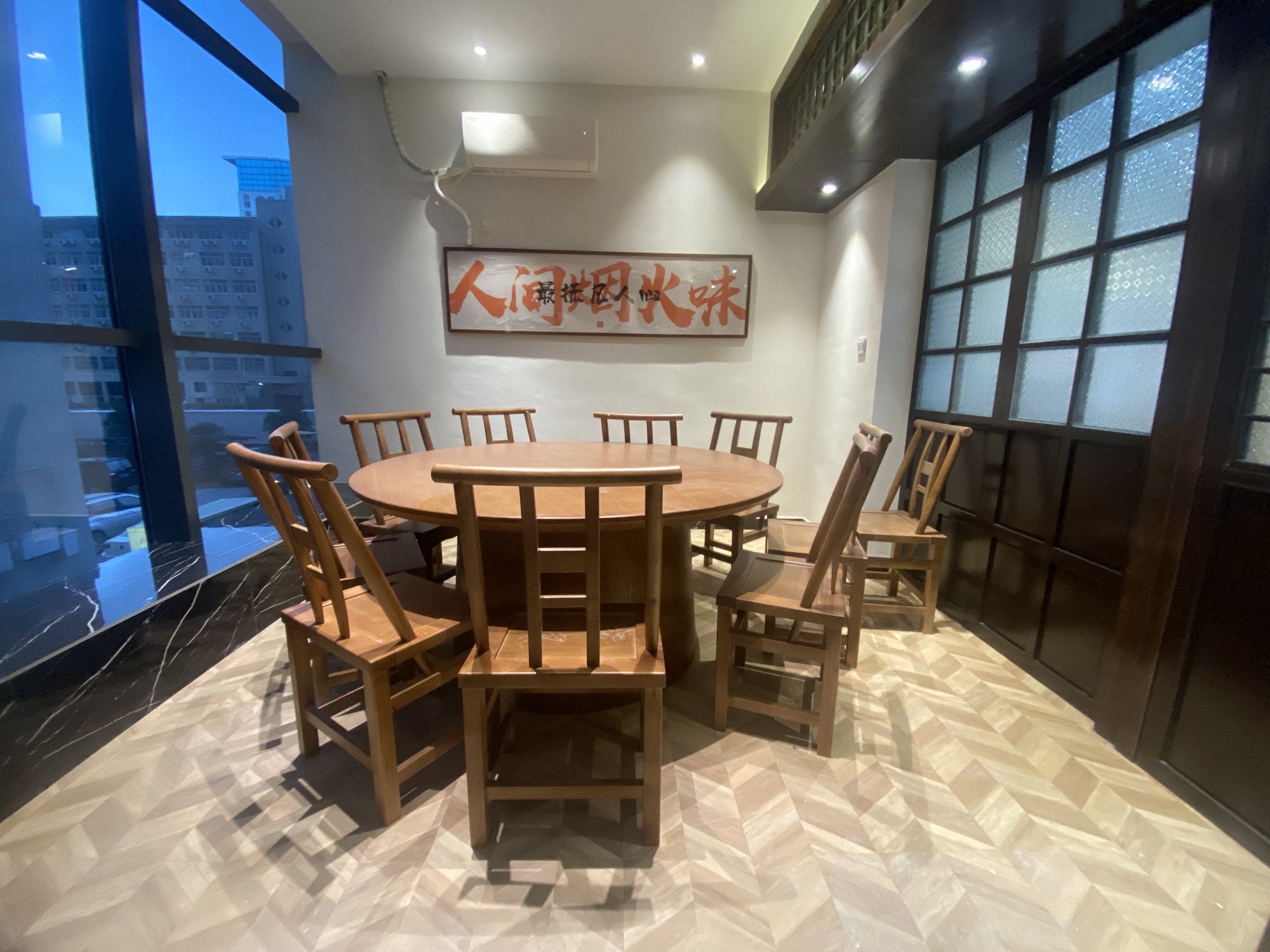 猴子餐馆(润达国际店)