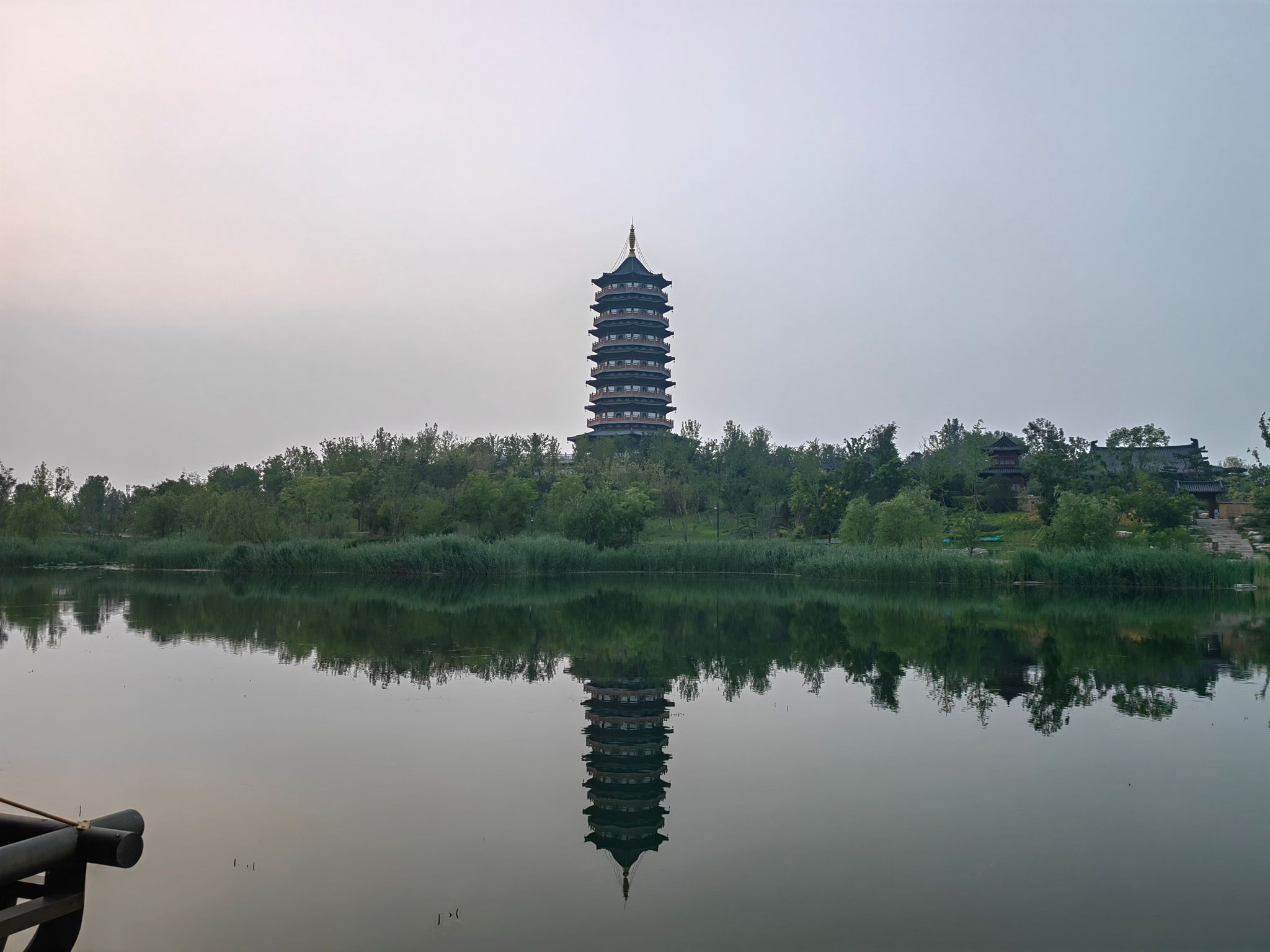 塔影在波旅行图片 1