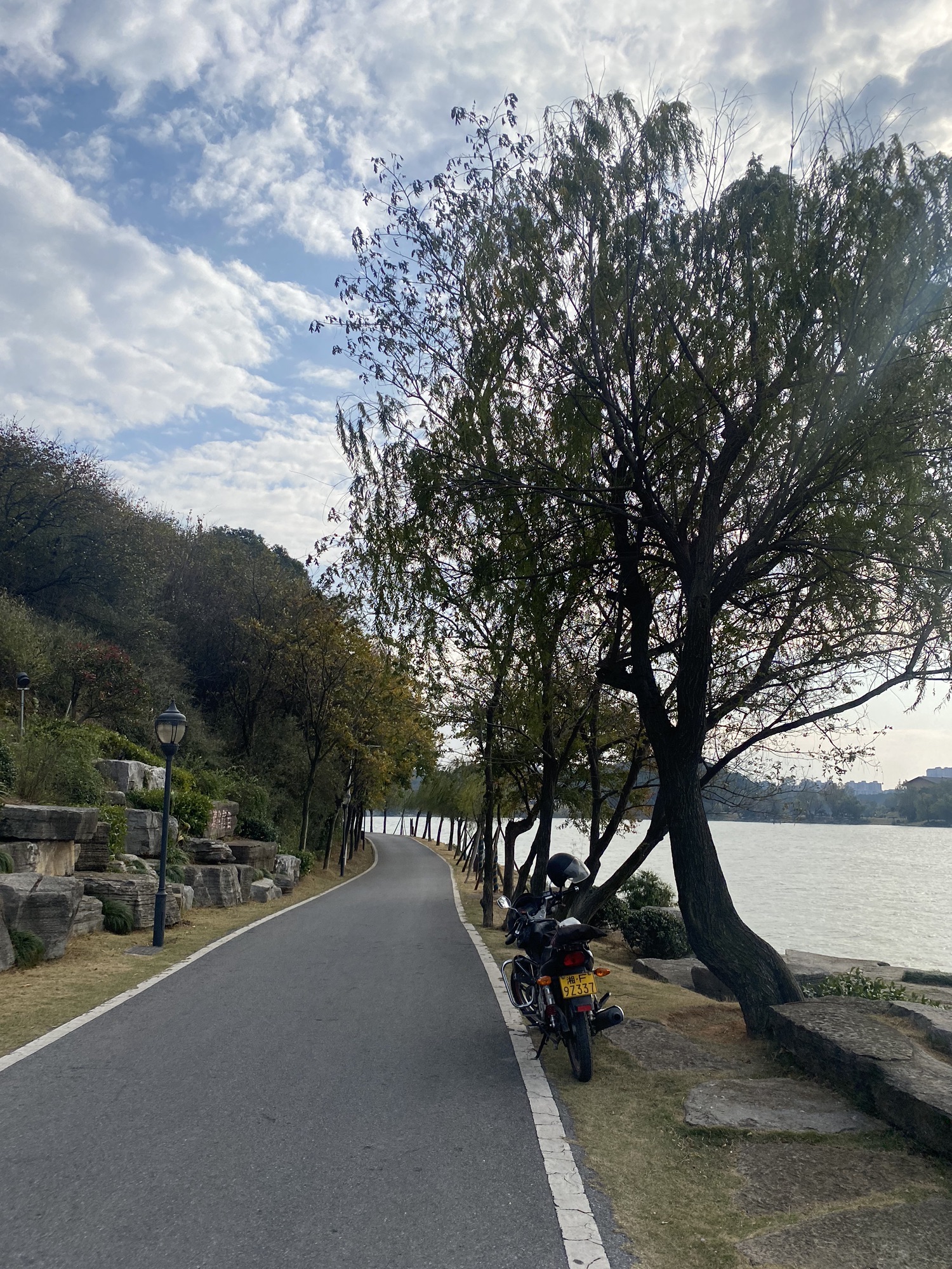 卧龙听涛旅行图片 1